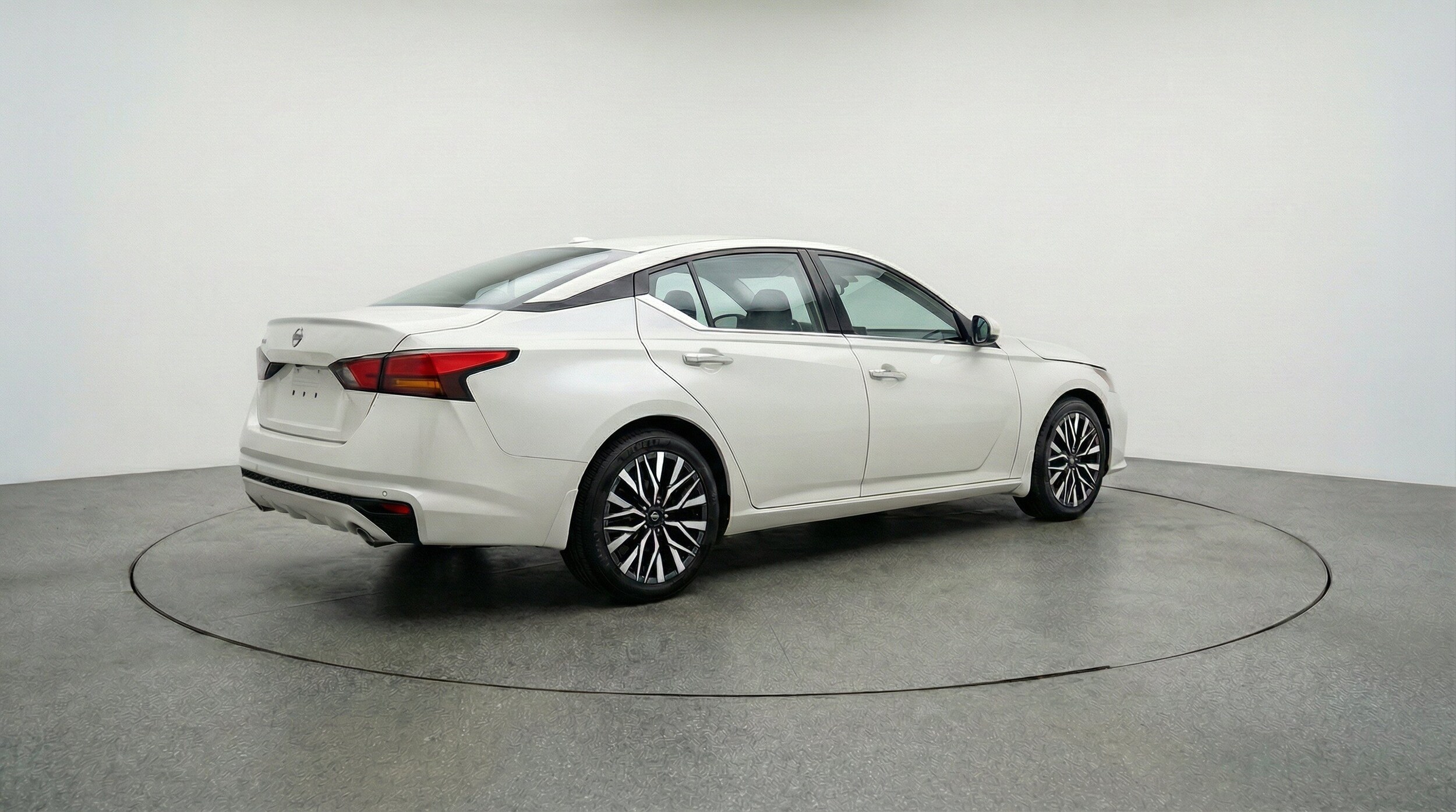 Thumbnail: 2025 Nissan Altima - 9