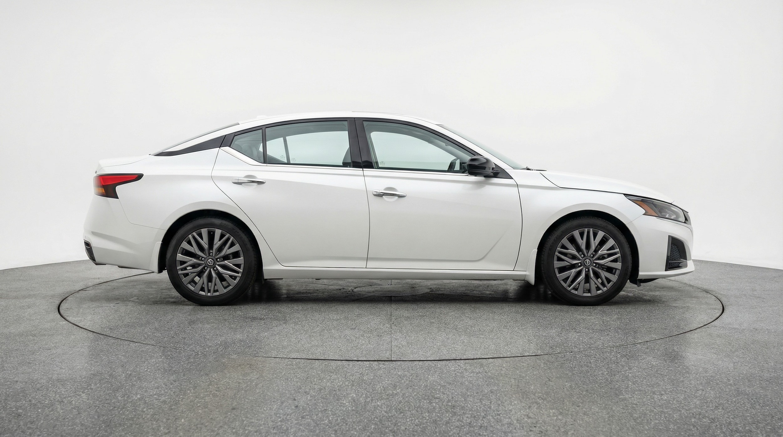 Thumbnail: 2025 Nissan Altima - 8