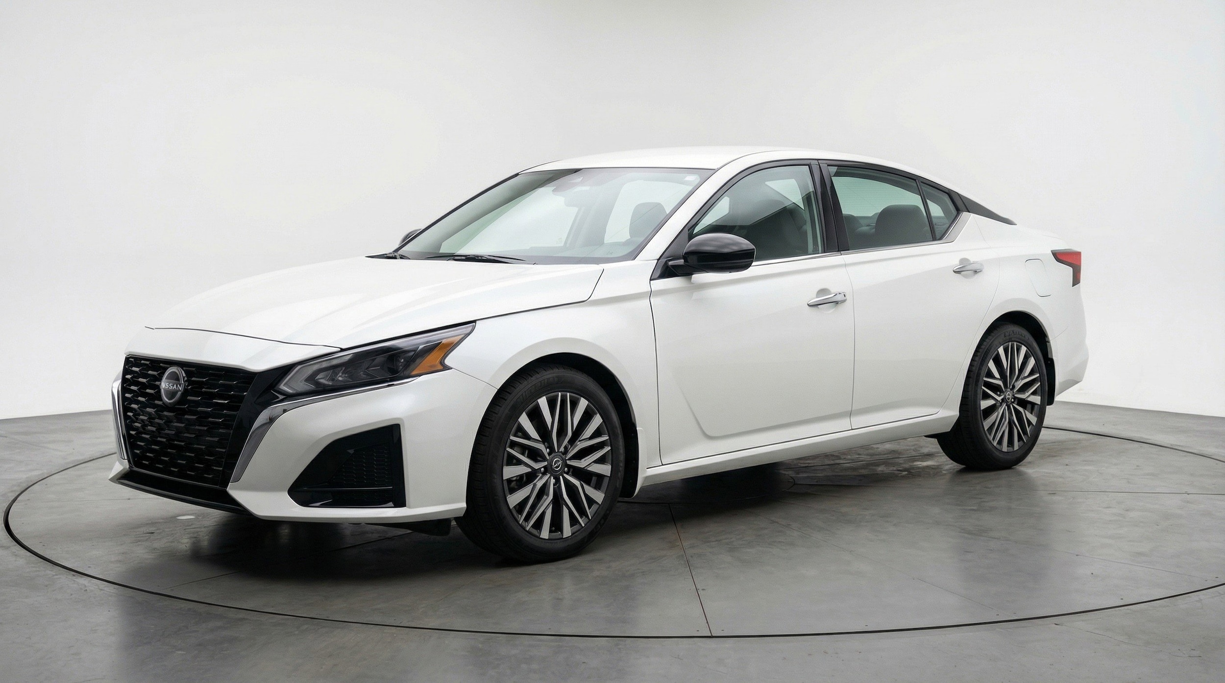 Thumbnail: 2025 Nissan Altima - 3