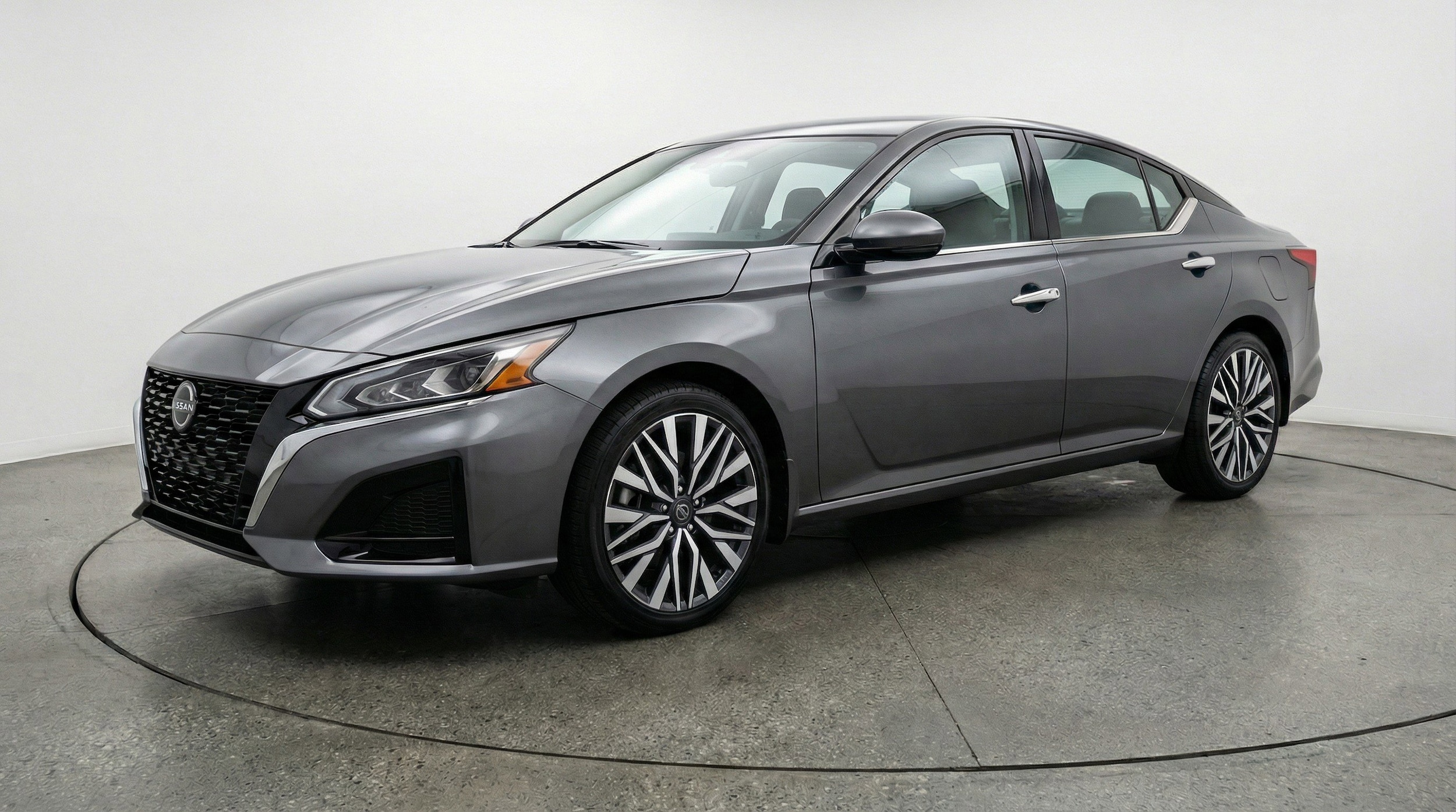 Thumbnail: 2025 Nissan Altima - 3