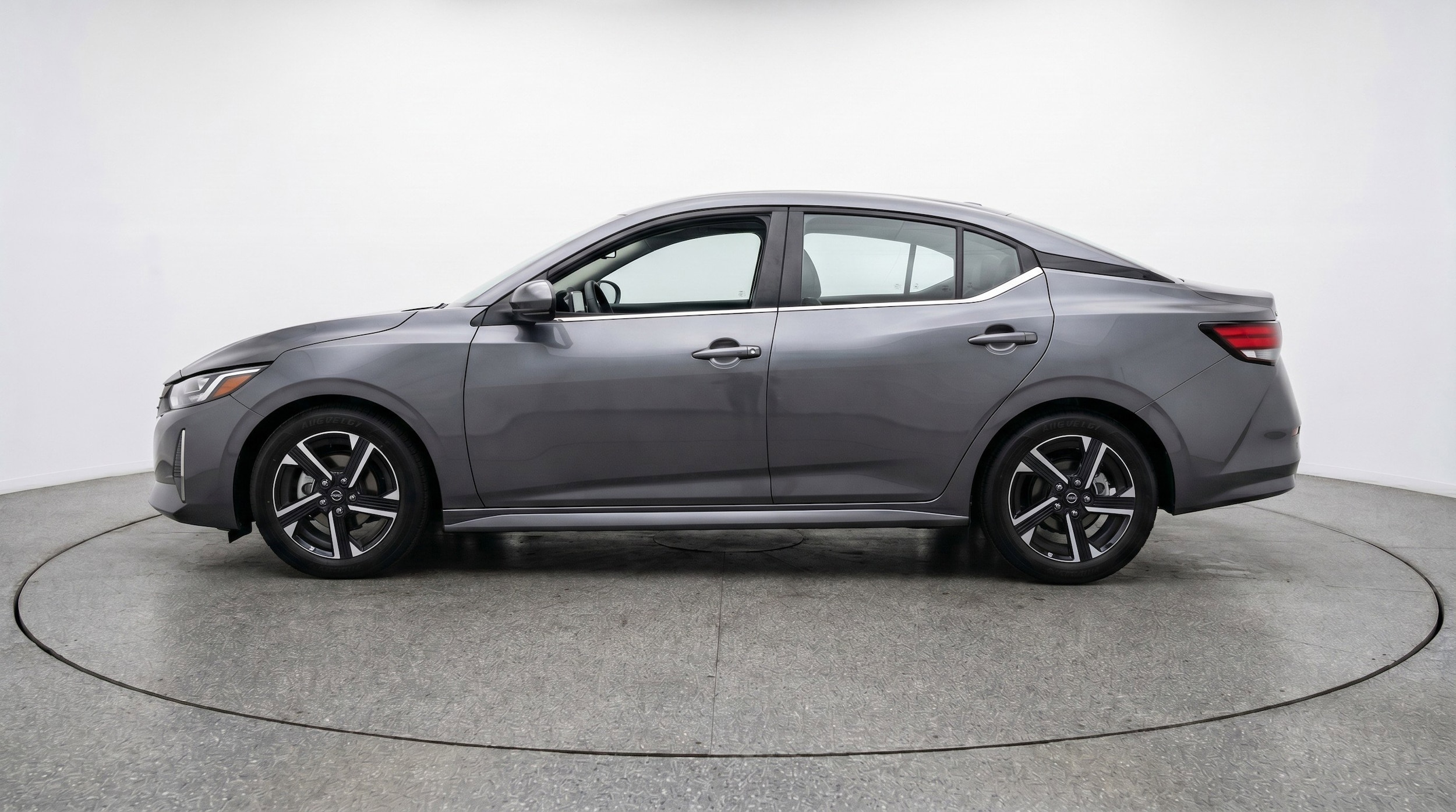 Thumbnail: 2025 Nissan Sentra - 5