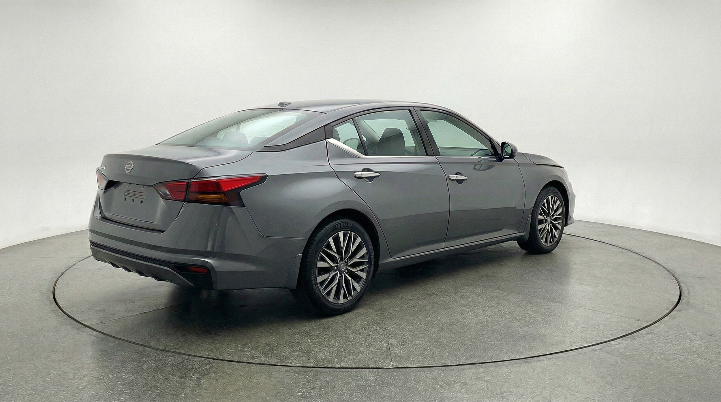 Thumbnail: 2025 Nissan Altima - 9