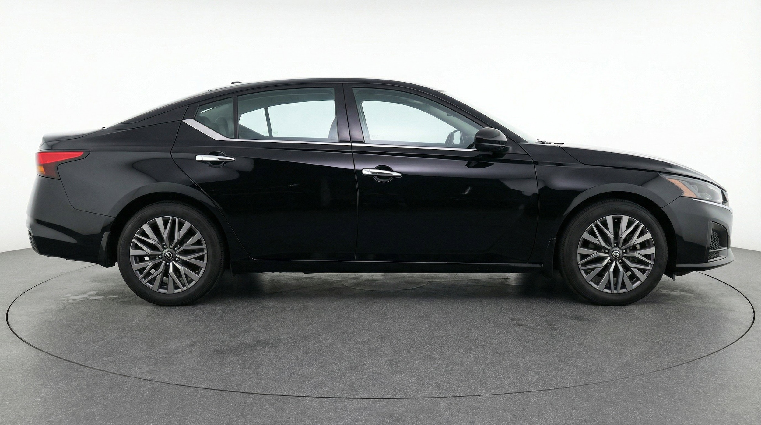 Thumbnail: 2025 Nissan Altima - 11
