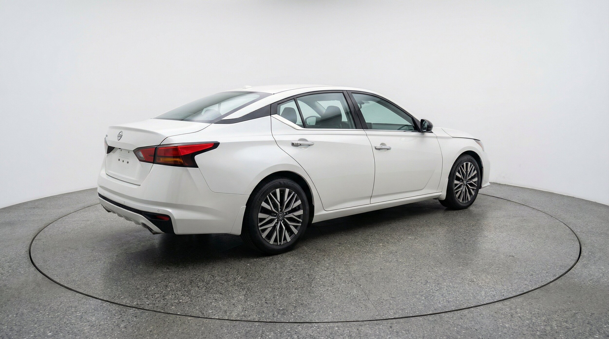 Thumbnail: 2025 Nissan Altima - 9
