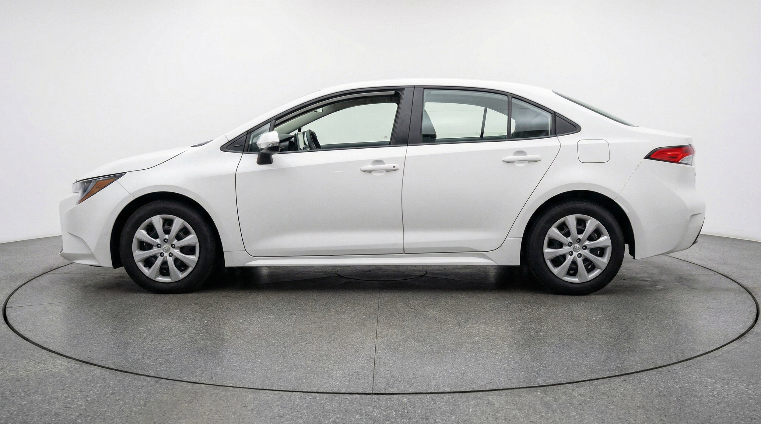 Thumbnail: 2025 Toyota Corolla - 5