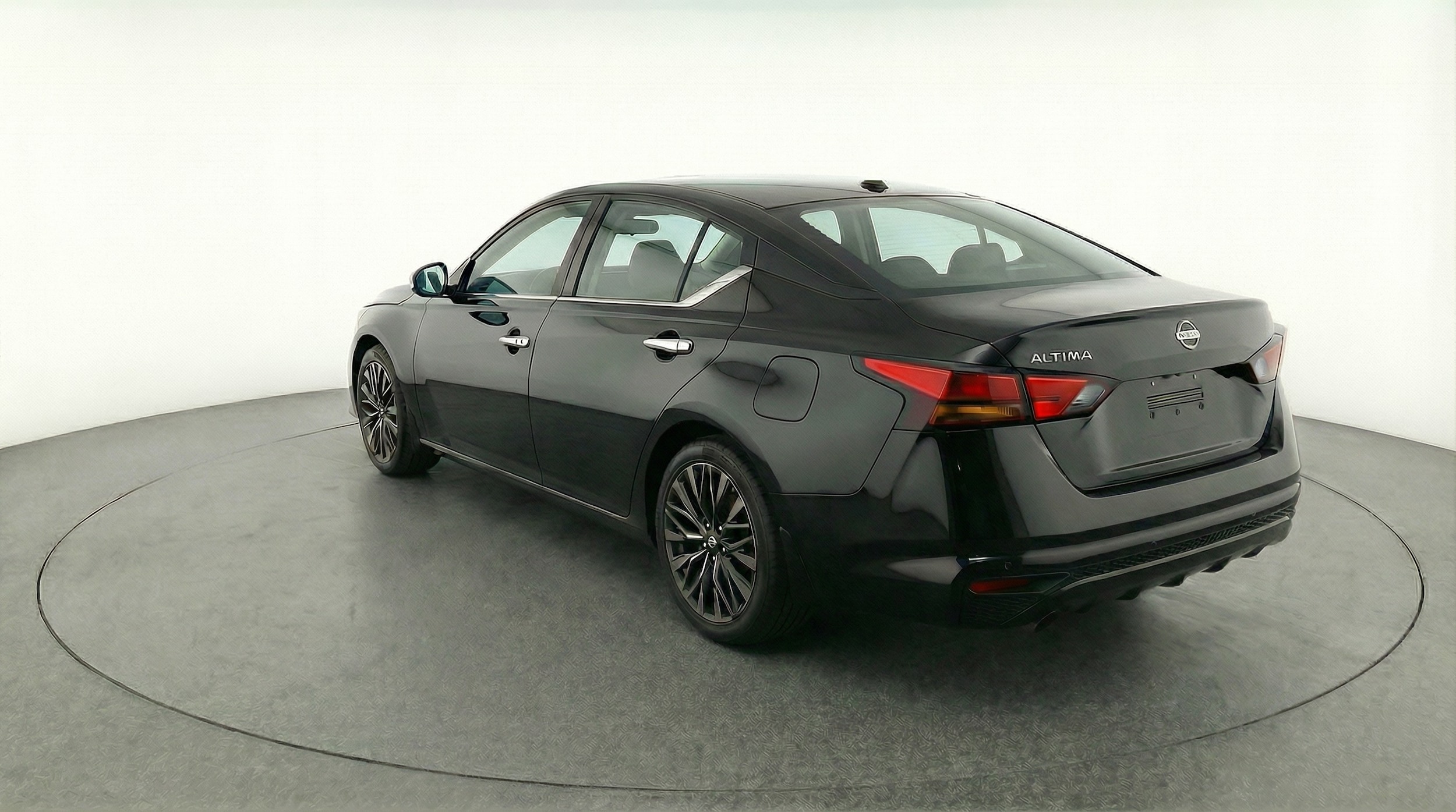 Thumbnail: 2025 Nissan Altima - 5