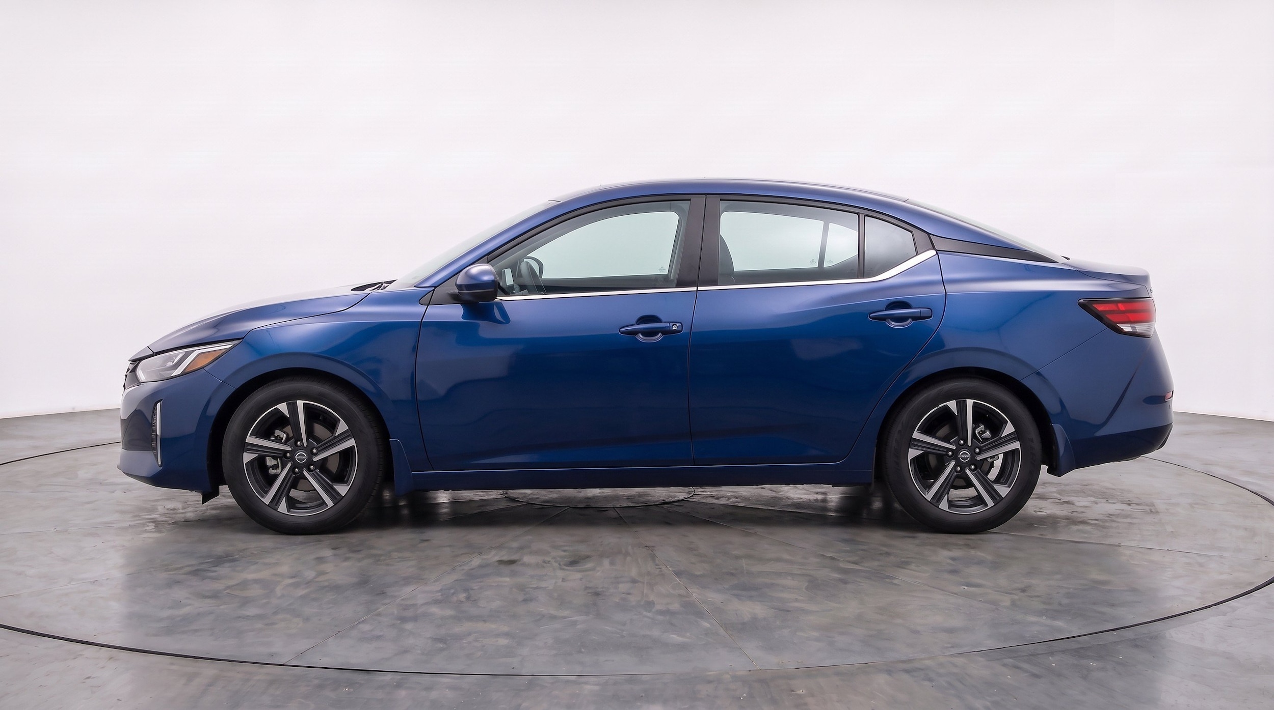 Thumbnail: 2025 Nissan Sentra - 5