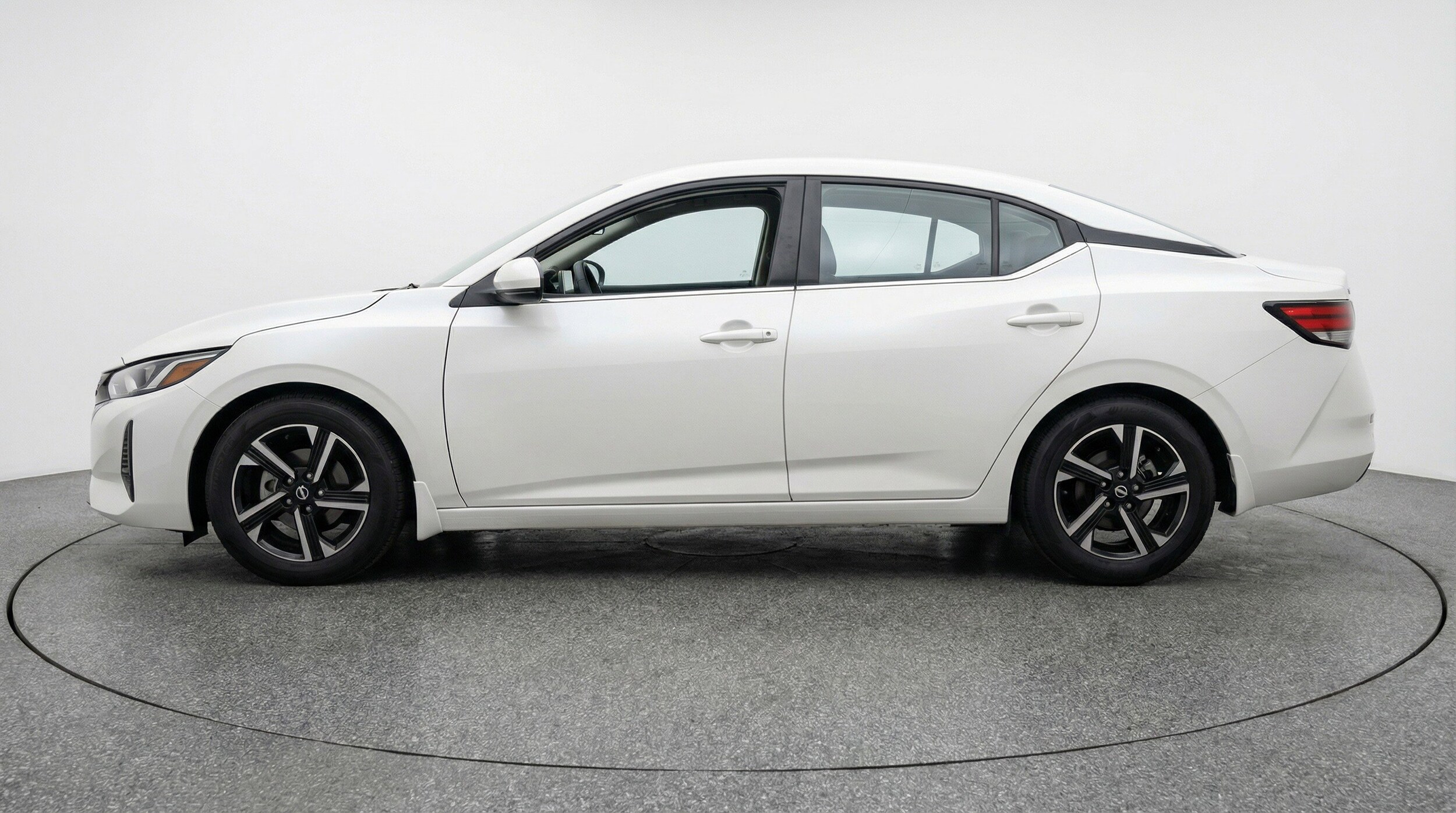Thumbnail: 2025 Nissan Sentra - 5