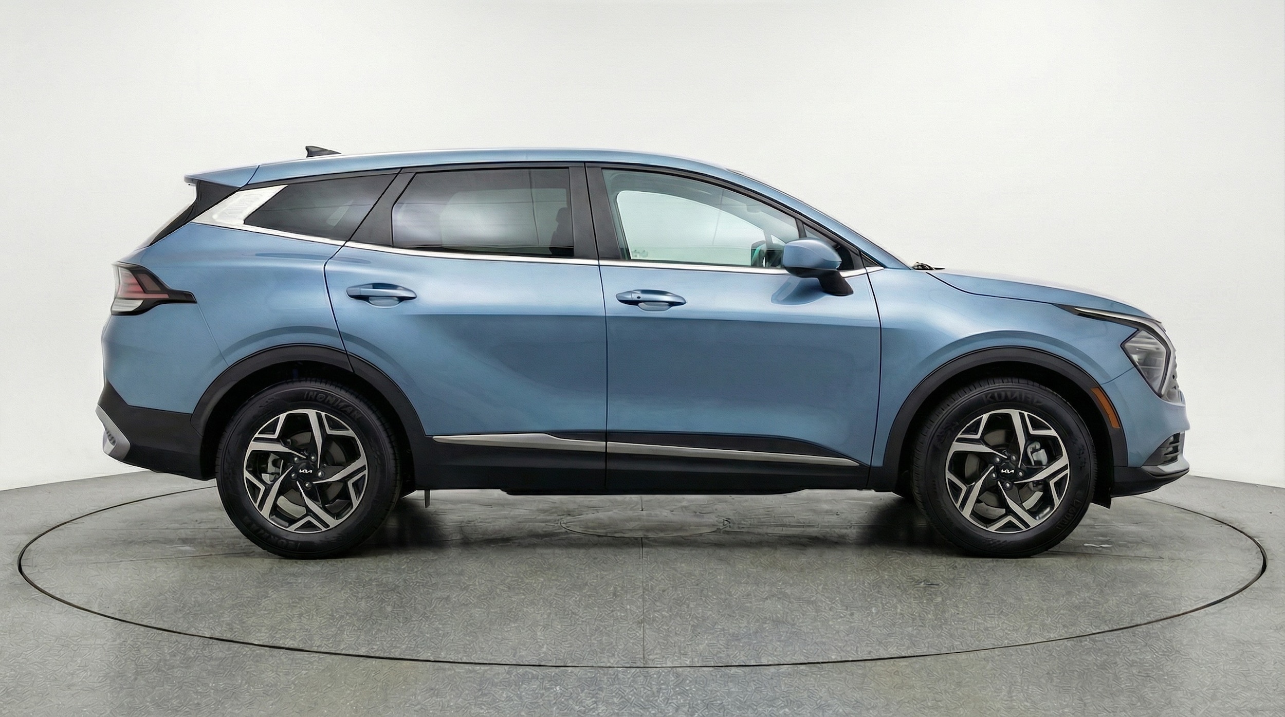 Thumbnail: 2025 Kia Sportage - 8