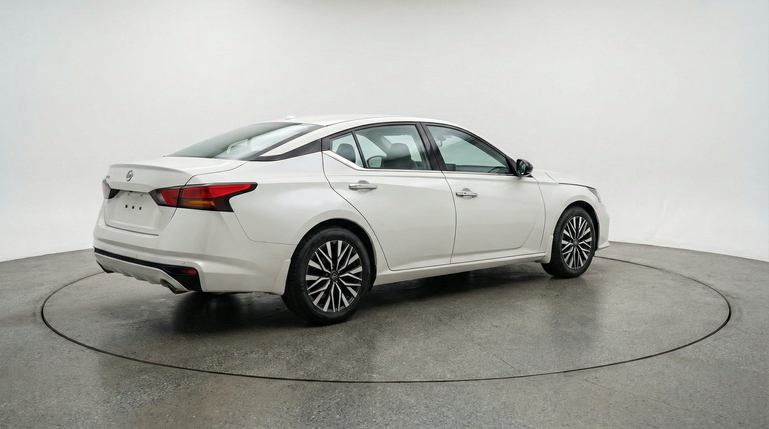 Thumbnail: 2025 Nissan Altima - 9