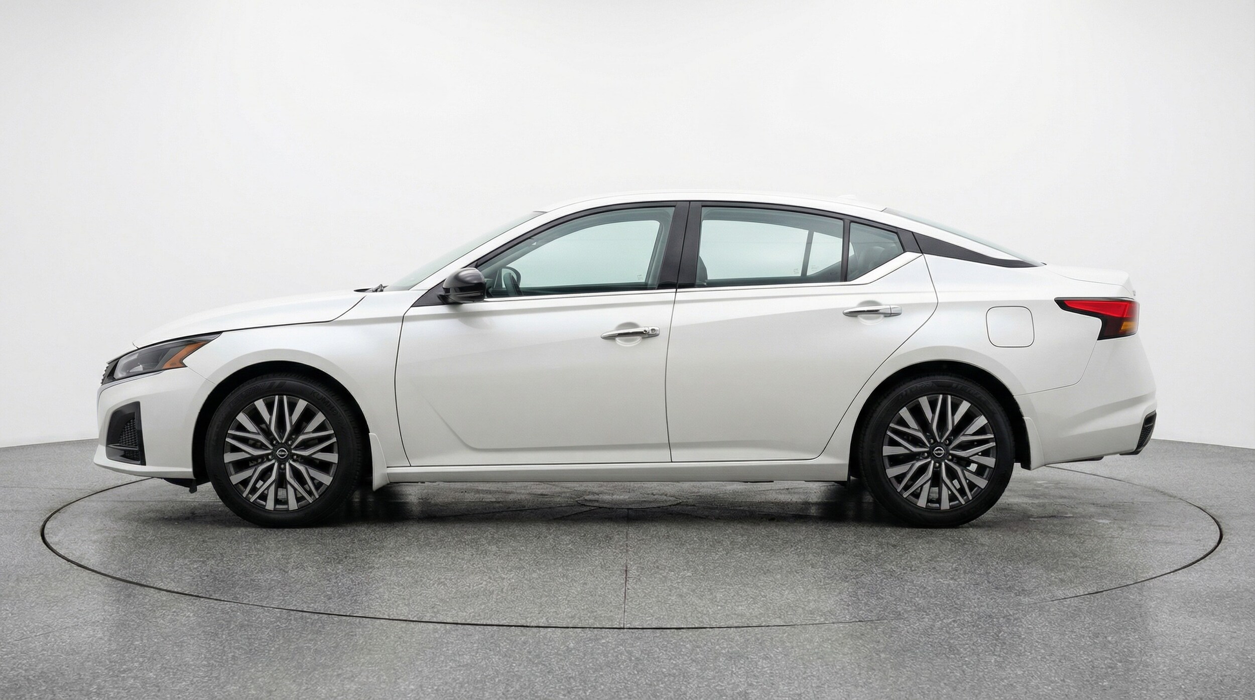 Thumbnail: 2025 Nissan Altima - 4