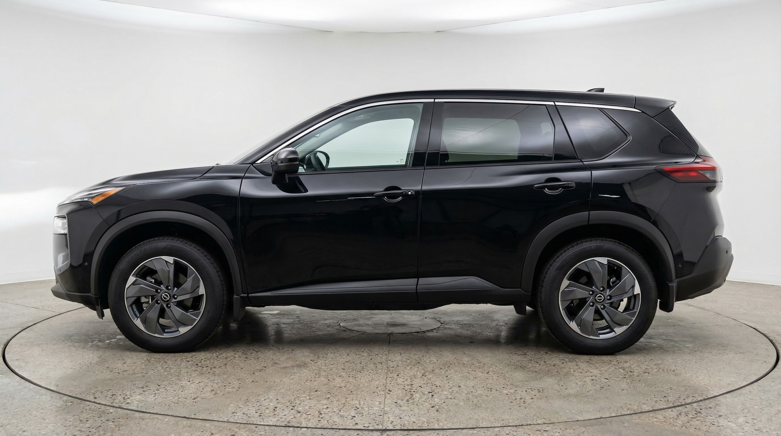 Thumbnail: 2025 Nissan Rogue - 4