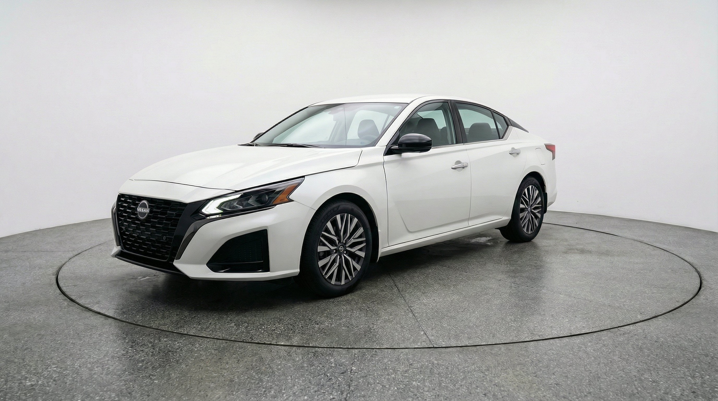 Thumbnail: 2025 Nissan Altima - 3