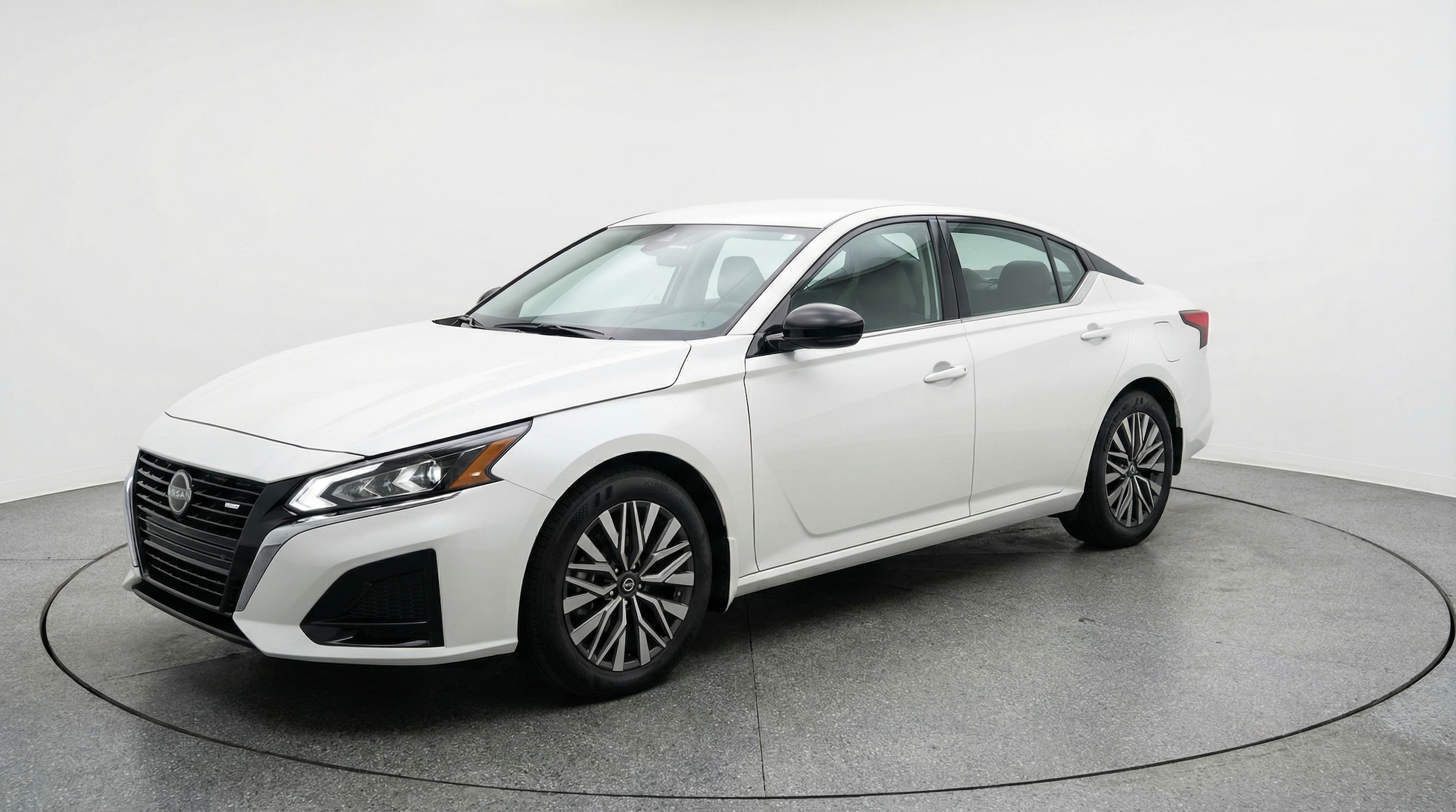 Thumbnail: 2025 Nissan Altima - 3