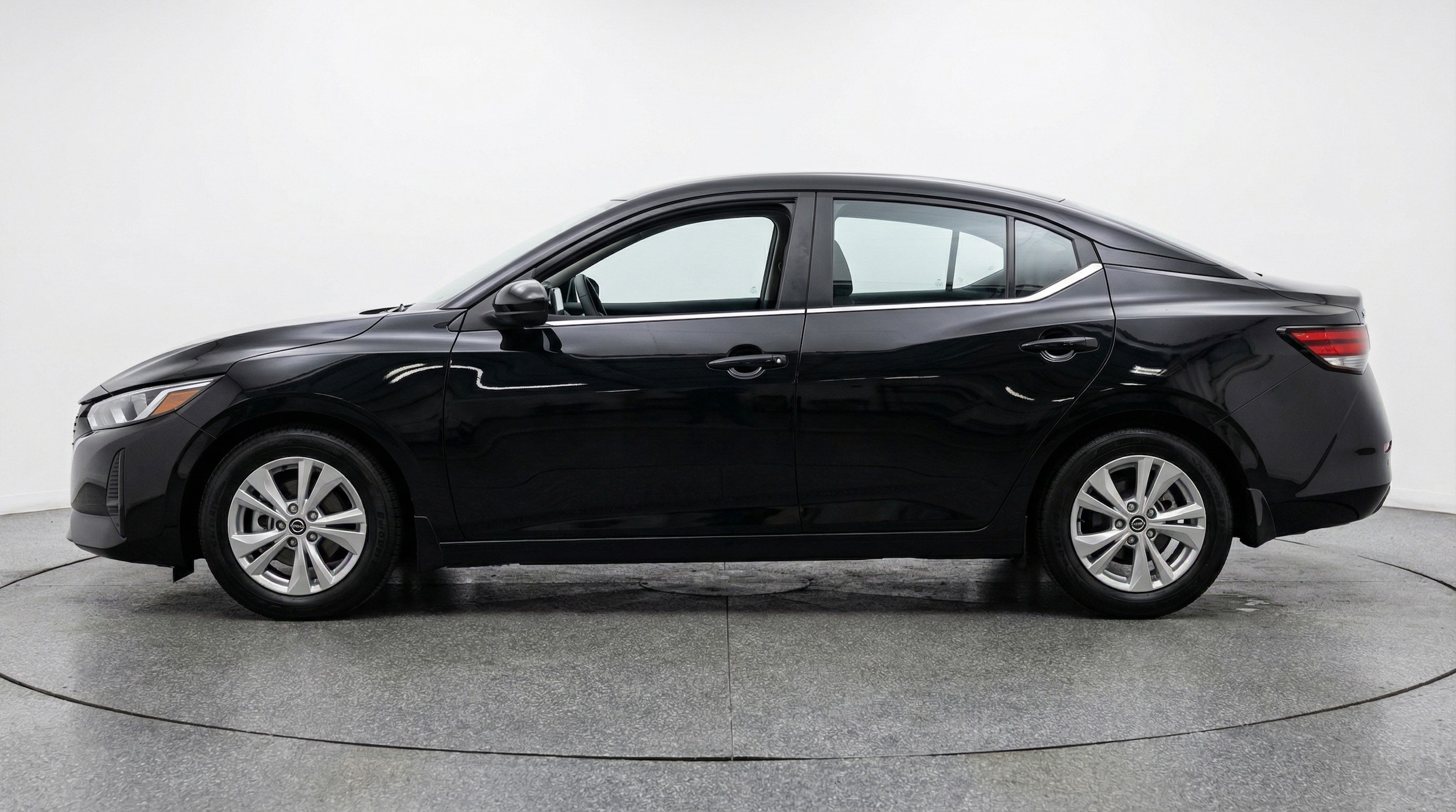 Thumbnail: 2025 Nissan Sentra - 4