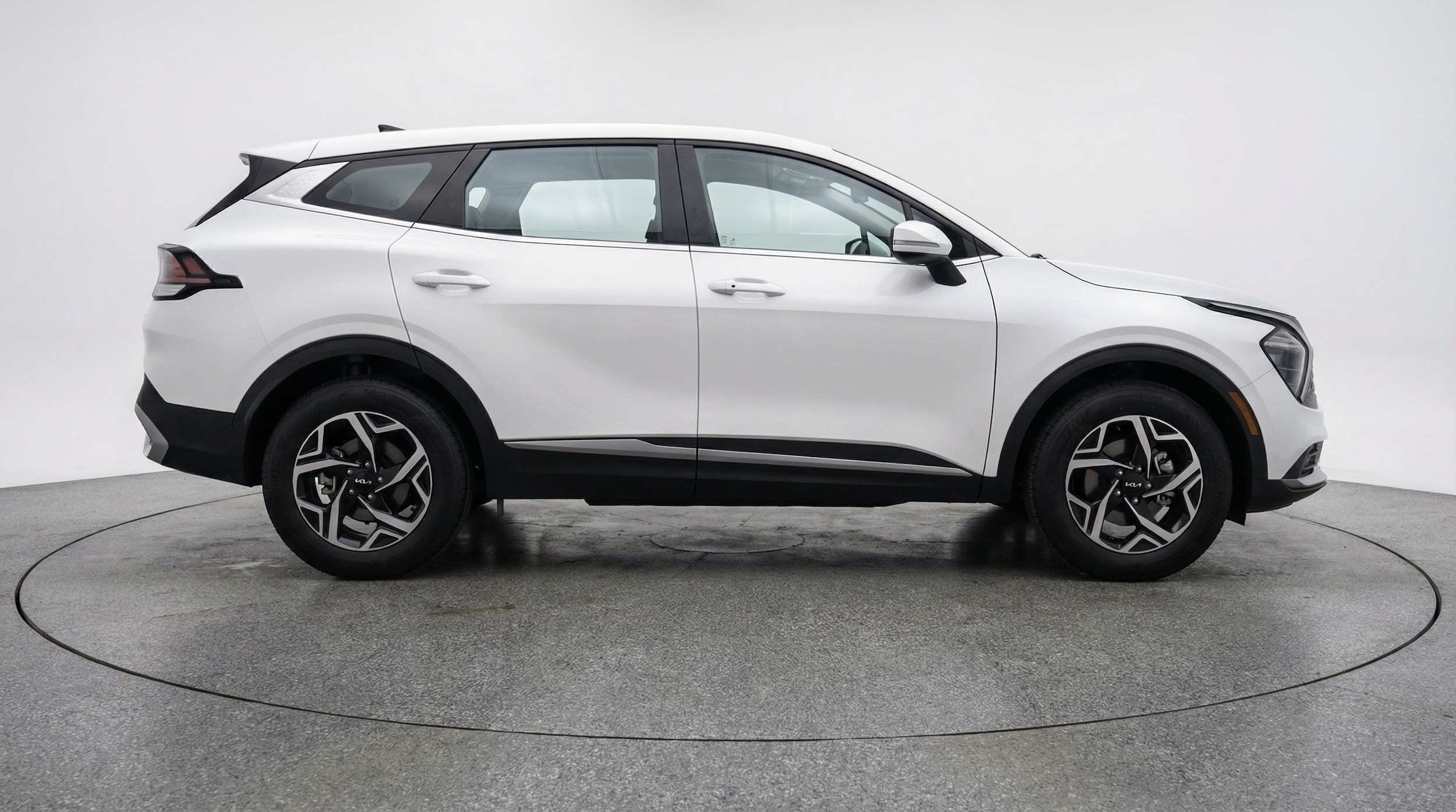 Thumbnail: 2025 Kia Sportage - 8