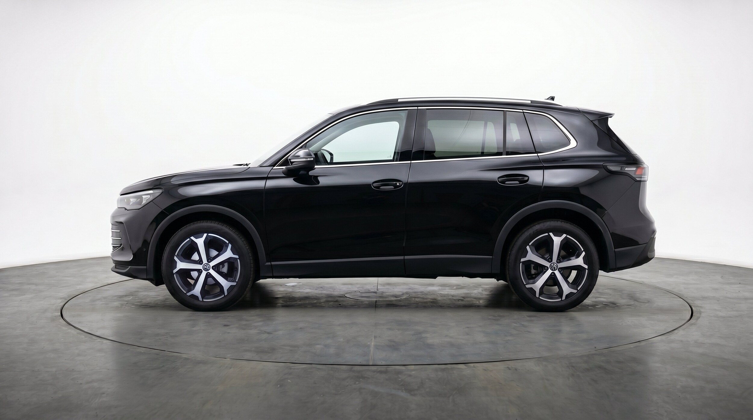 Thumbnail: 2026 Volkswagen Tiguan - 5