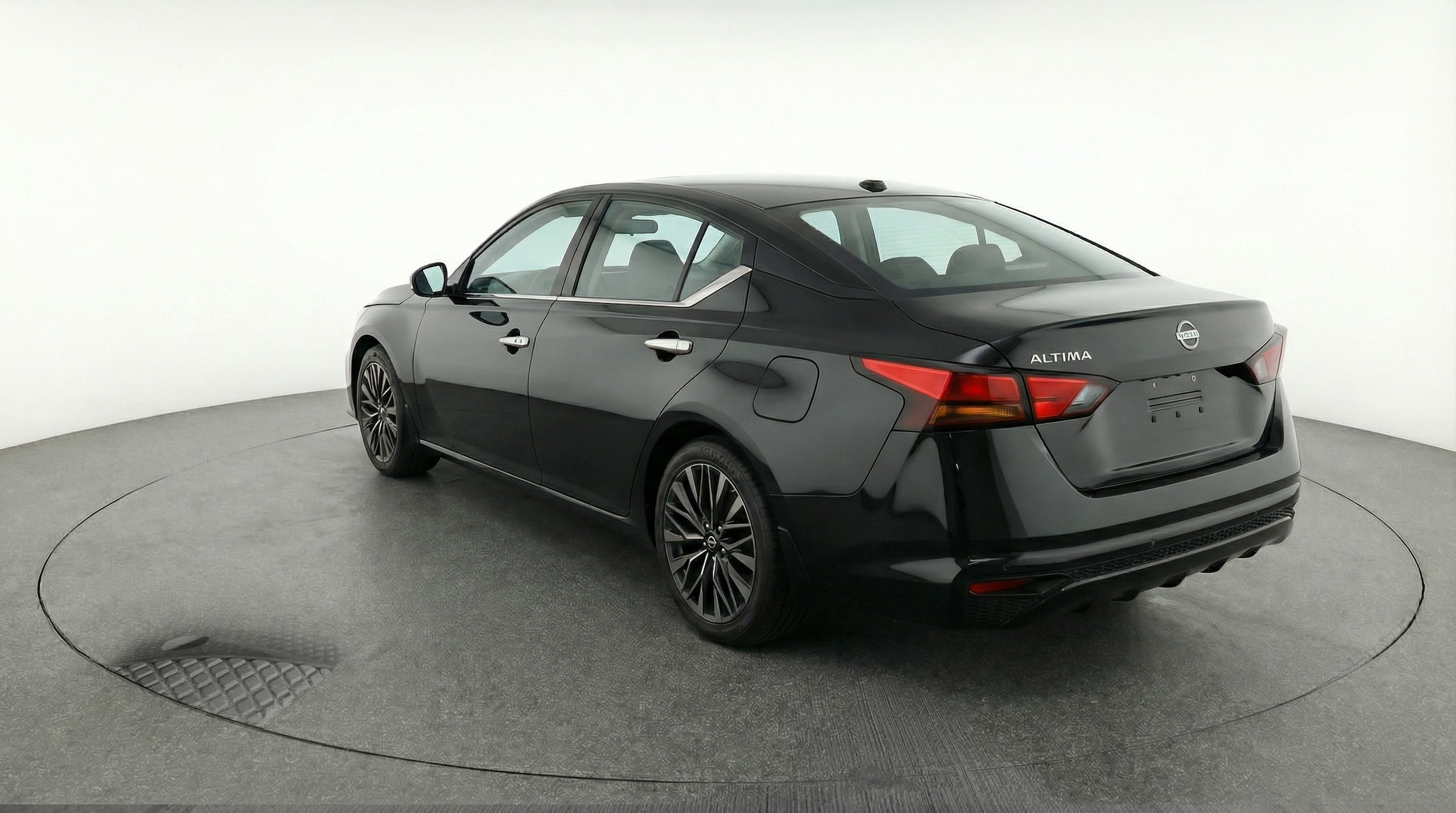 Thumbnail: 2025 Nissan Altima - 5