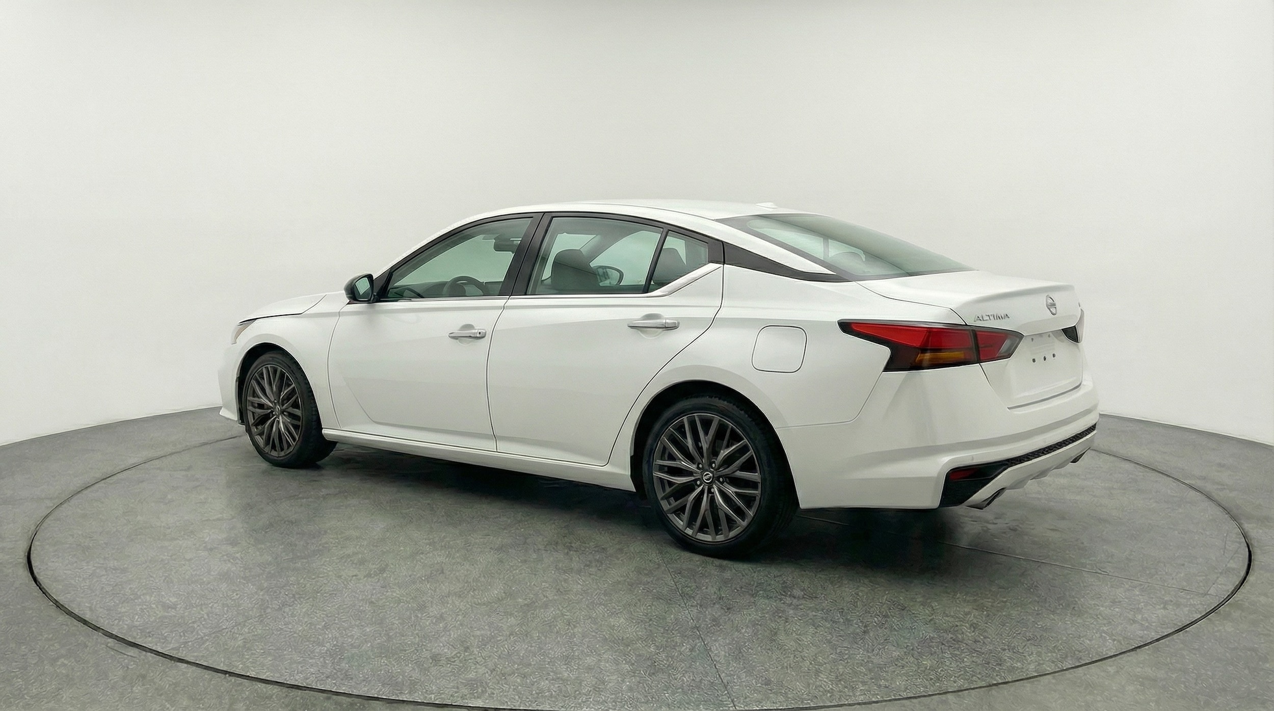 Thumbnail: 2025 Nissan Altima - 5