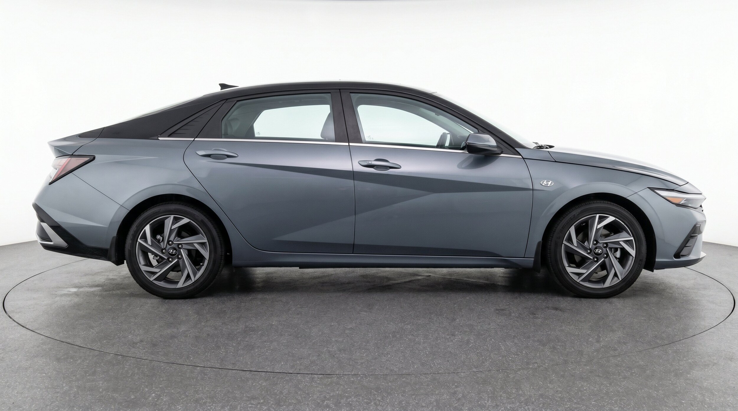 Thumbnail: 2025 Hyundai Elantra - 11