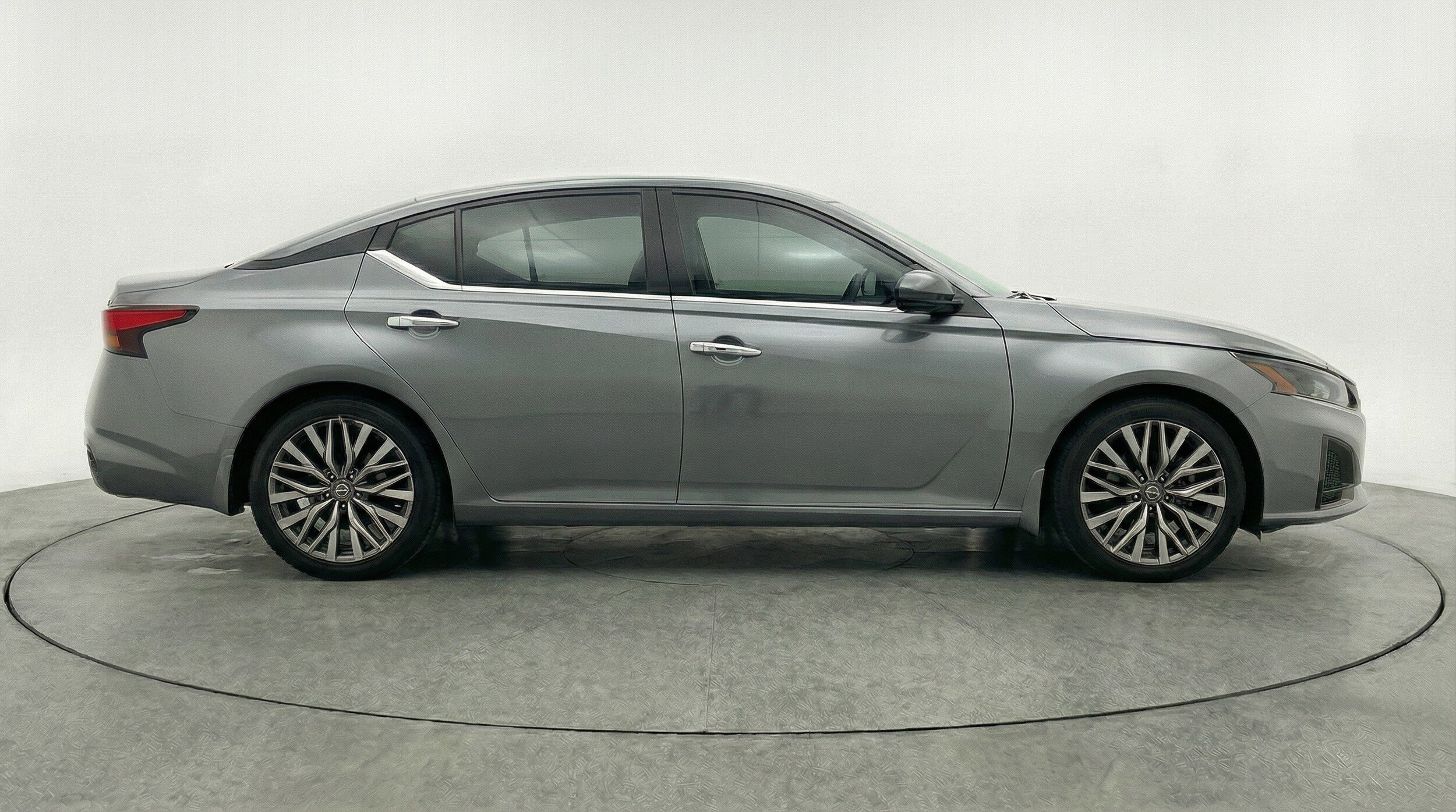 Thumbnail: 2025 Nissan Altima - 11
