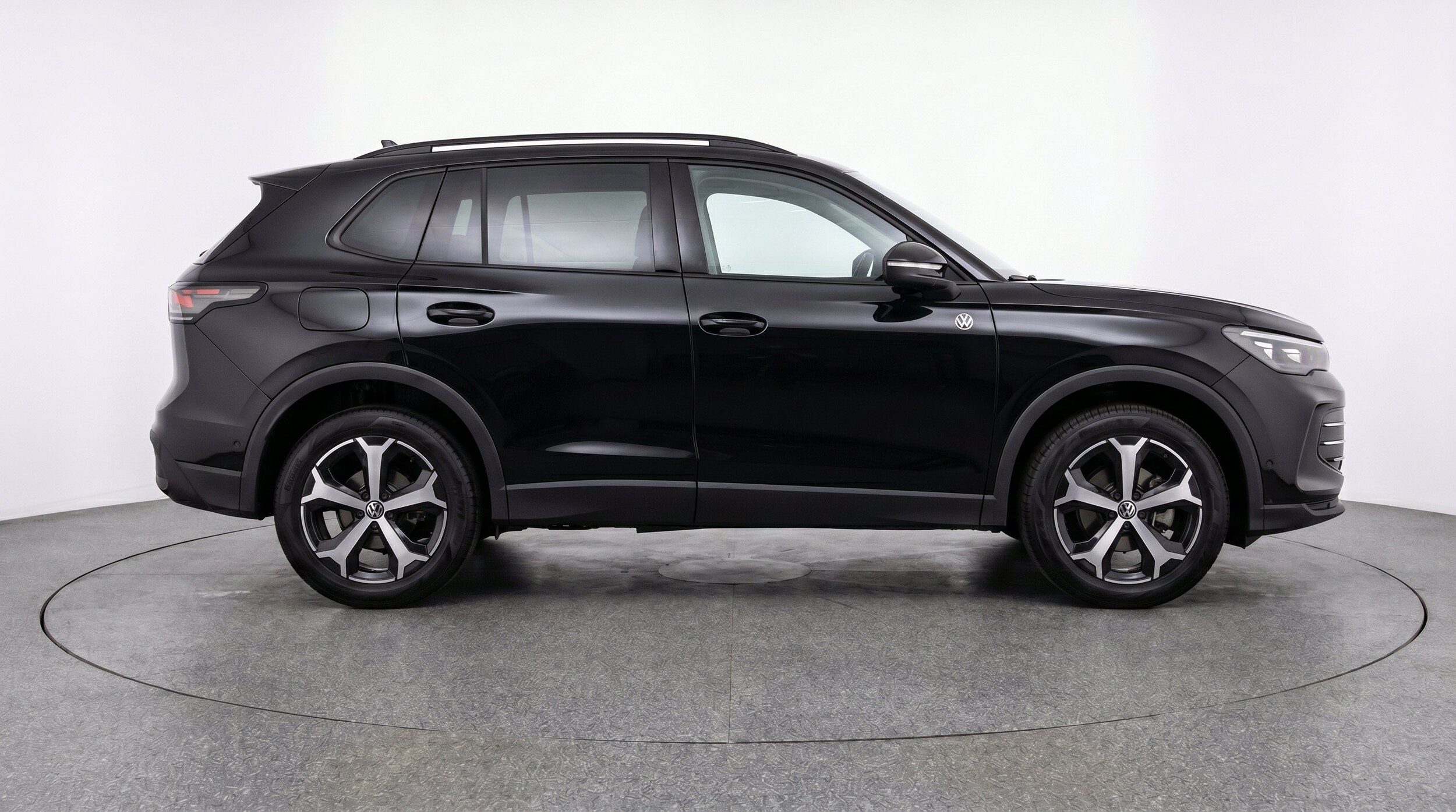 Thumbnail: 2026 Volkswagen Tiguan - 11