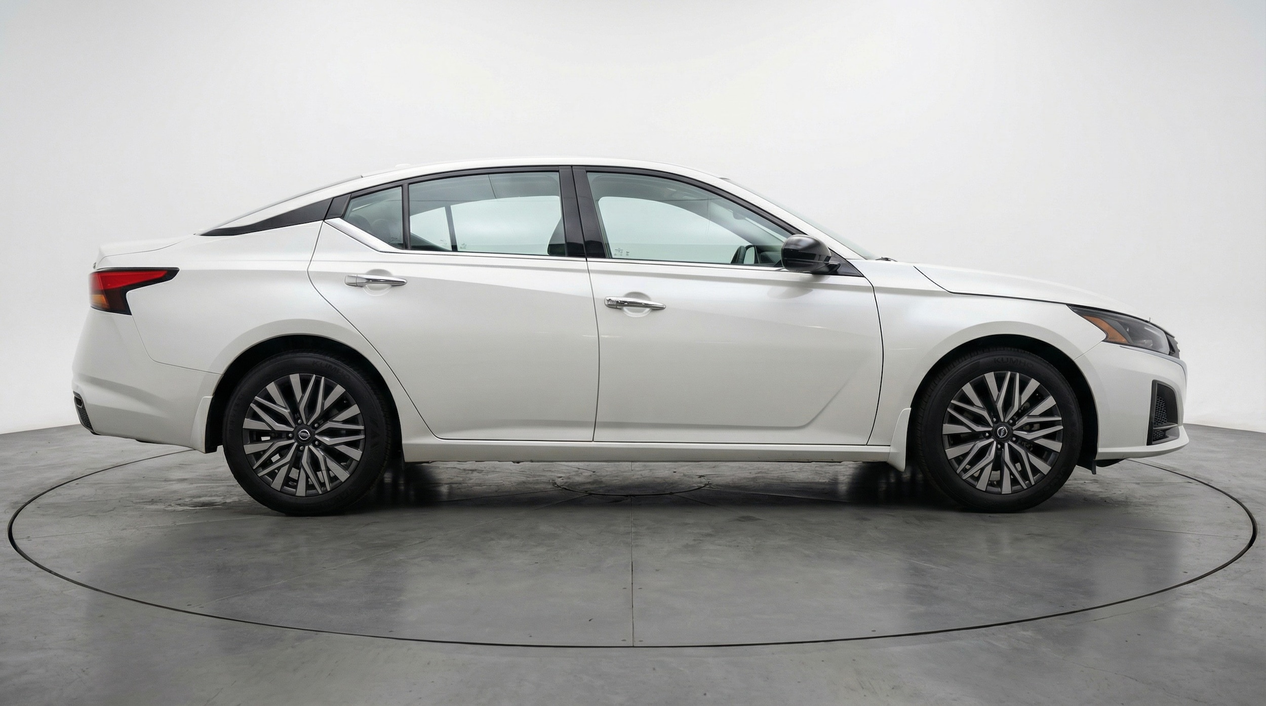 Thumbnail: 2025 Nissan Altima - 8