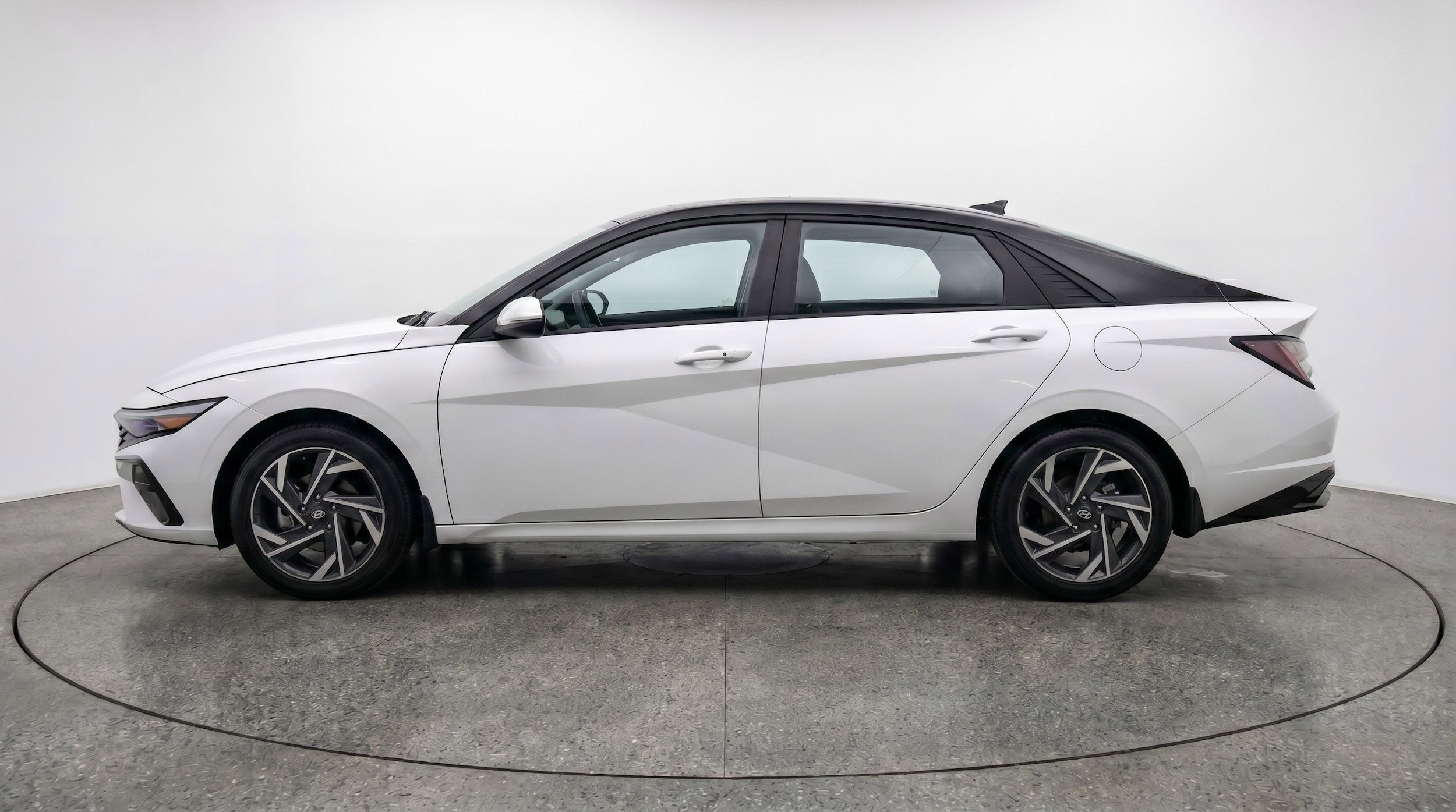 Thumbnail: 2025 Hyundai Elantra - 5
