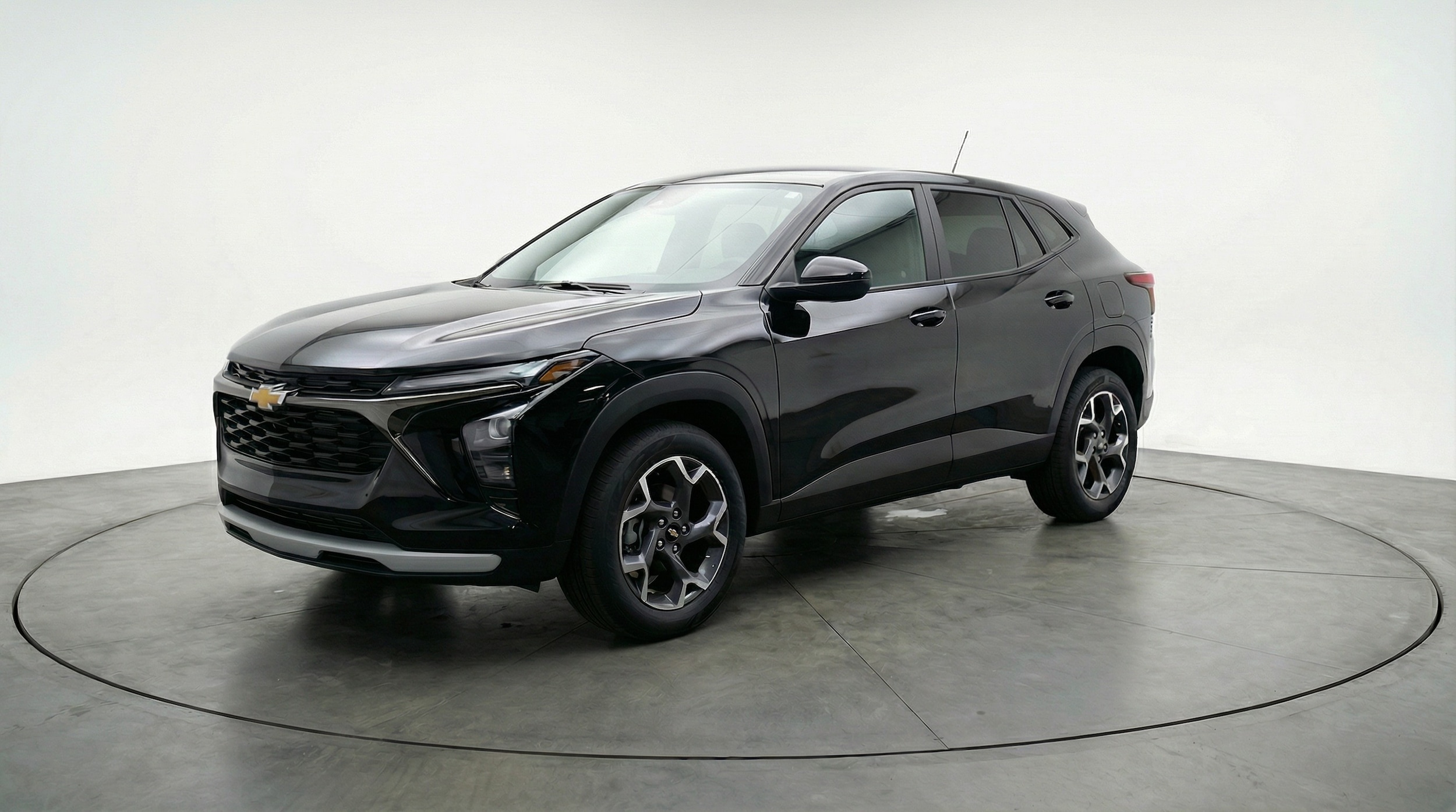 Thumbnail: 2025 Chevrolet Trax - 3