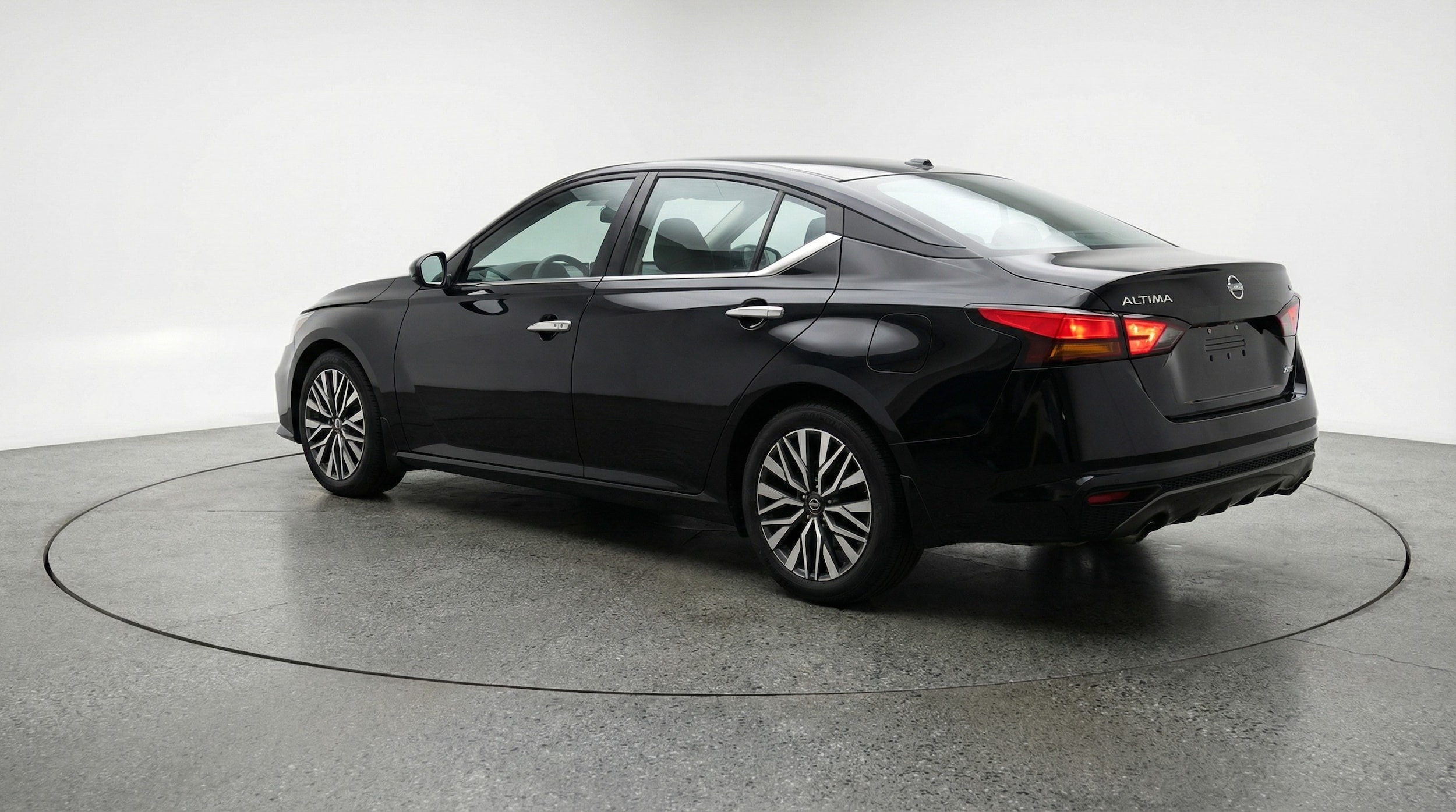 Thumbnail: 2025 Nissan Altima - 5