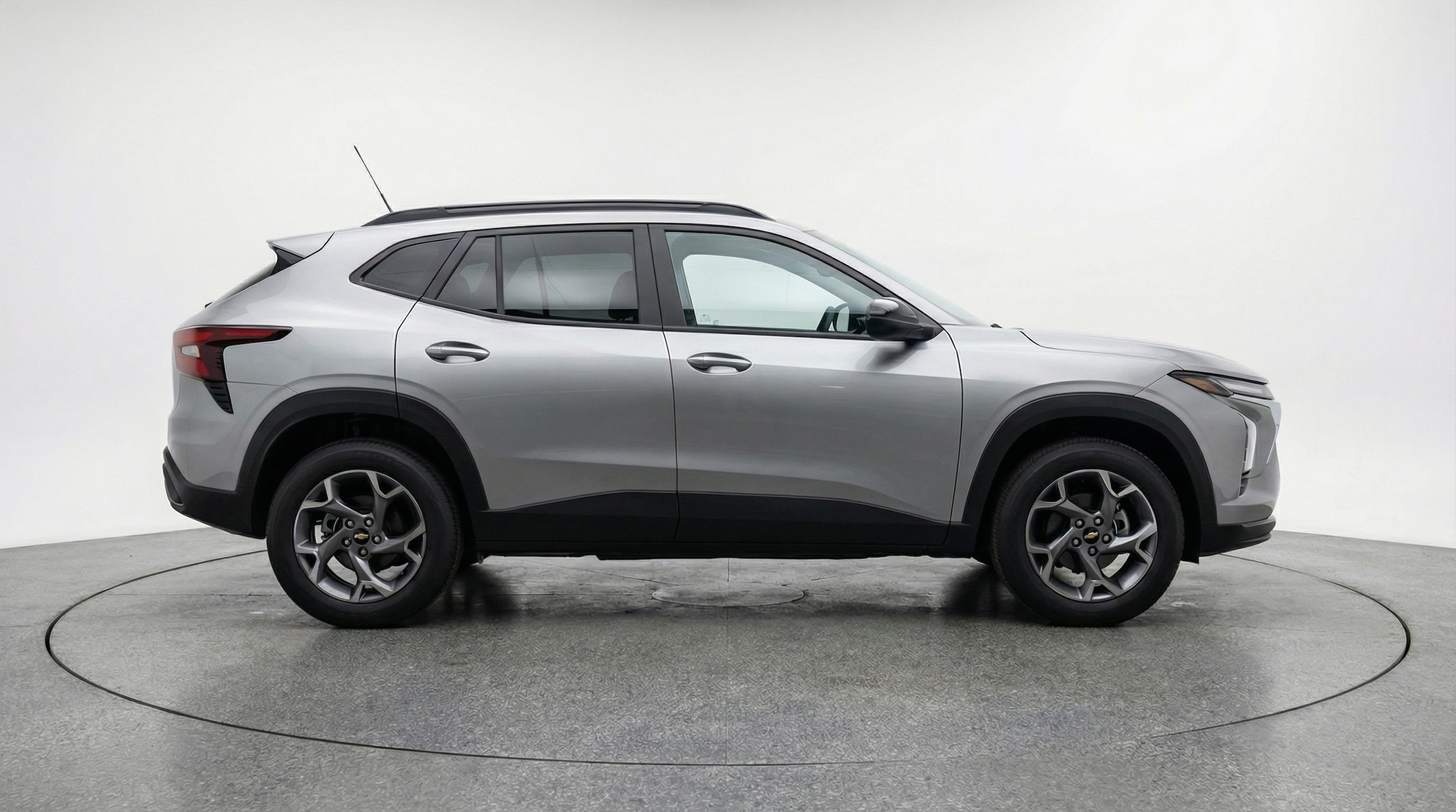 Thumbnail: 2025 Chevrolet Trax - 8