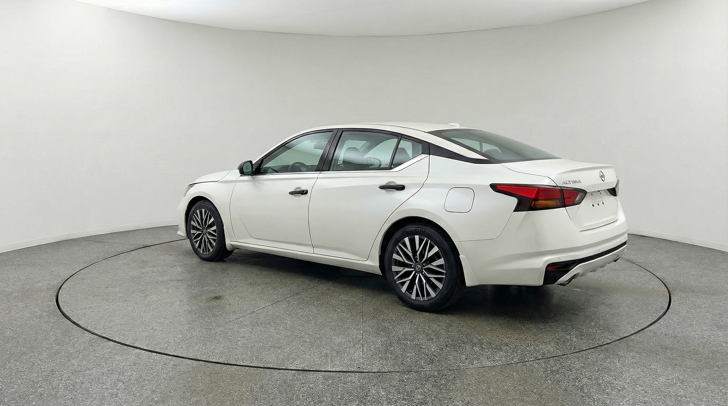 Thumbnail: 2025 Nissan Altima - 5