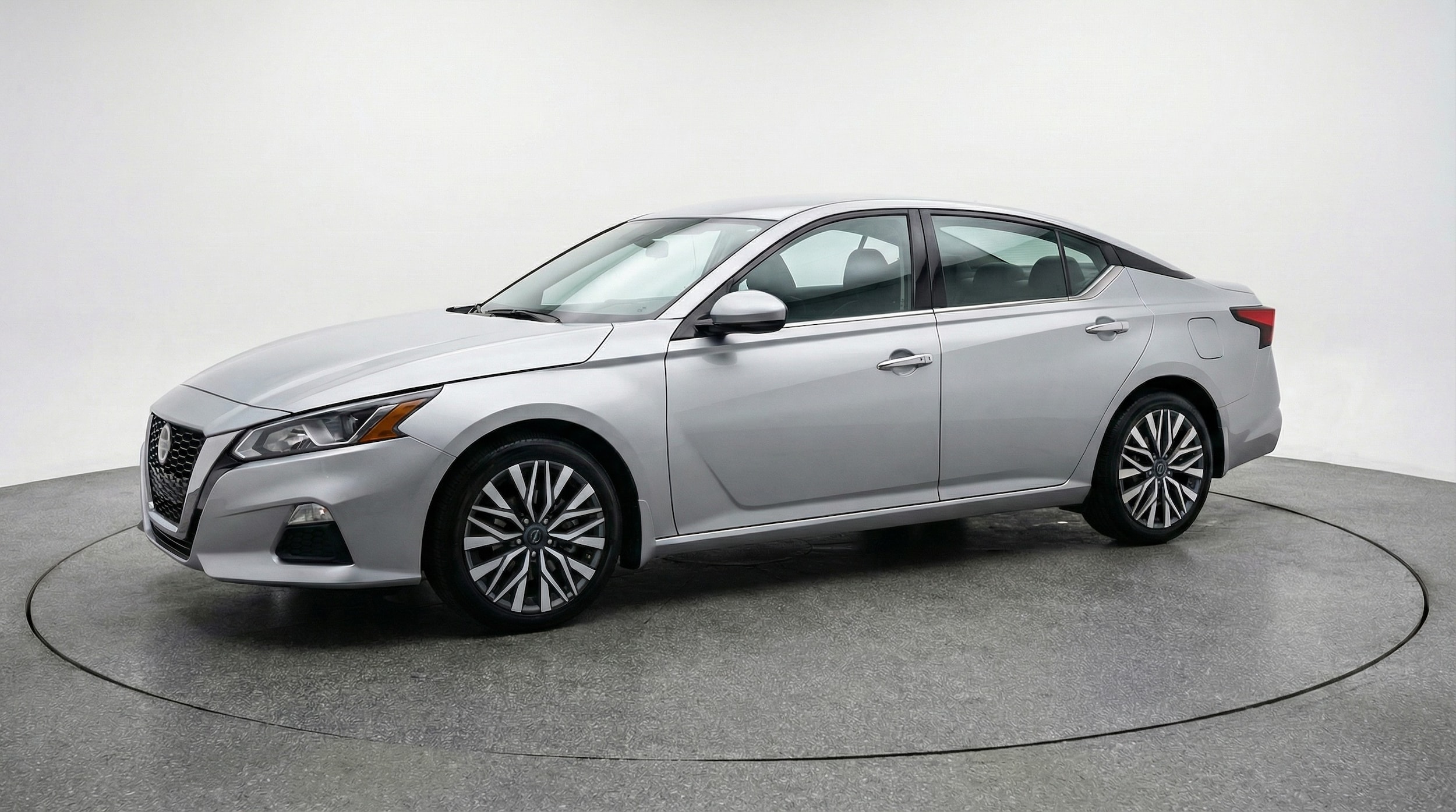 Thumbnail: 2025 Nissan Altima - 3