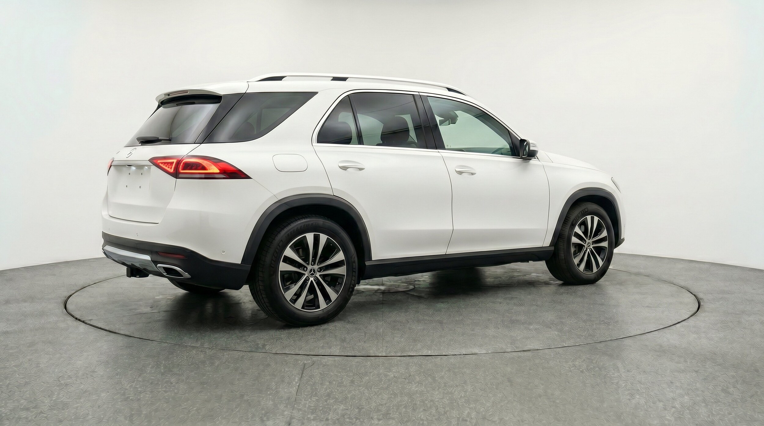 Thumbnail: 2026 Mercedes-Benz GLE - 9