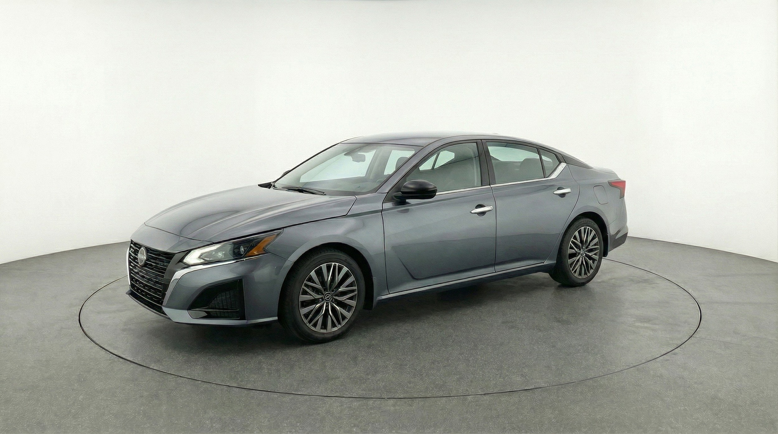 Thumbnail: 2025 Nissan Altima - 3