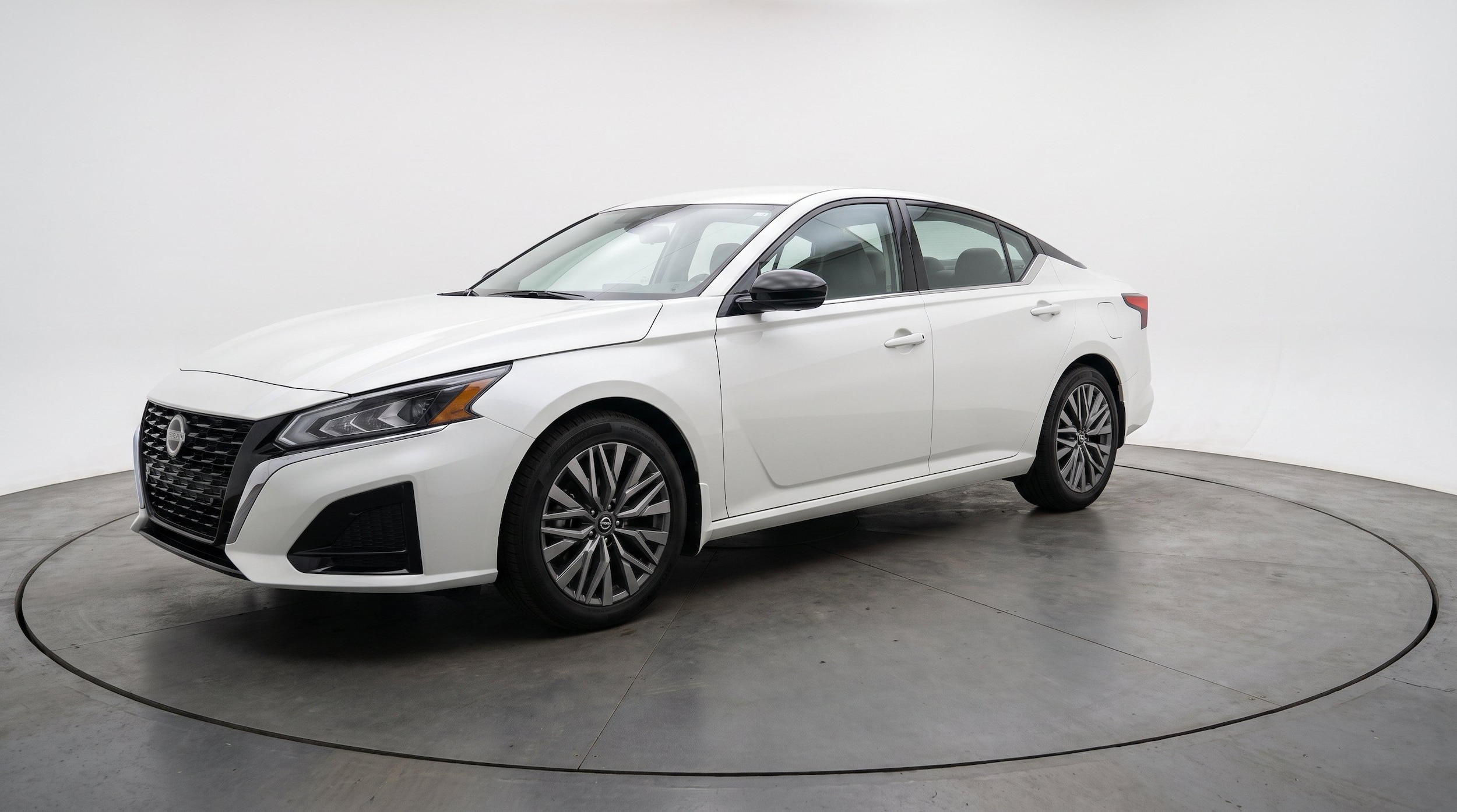 Thumbnail: 2025 Nissan Altima - 3