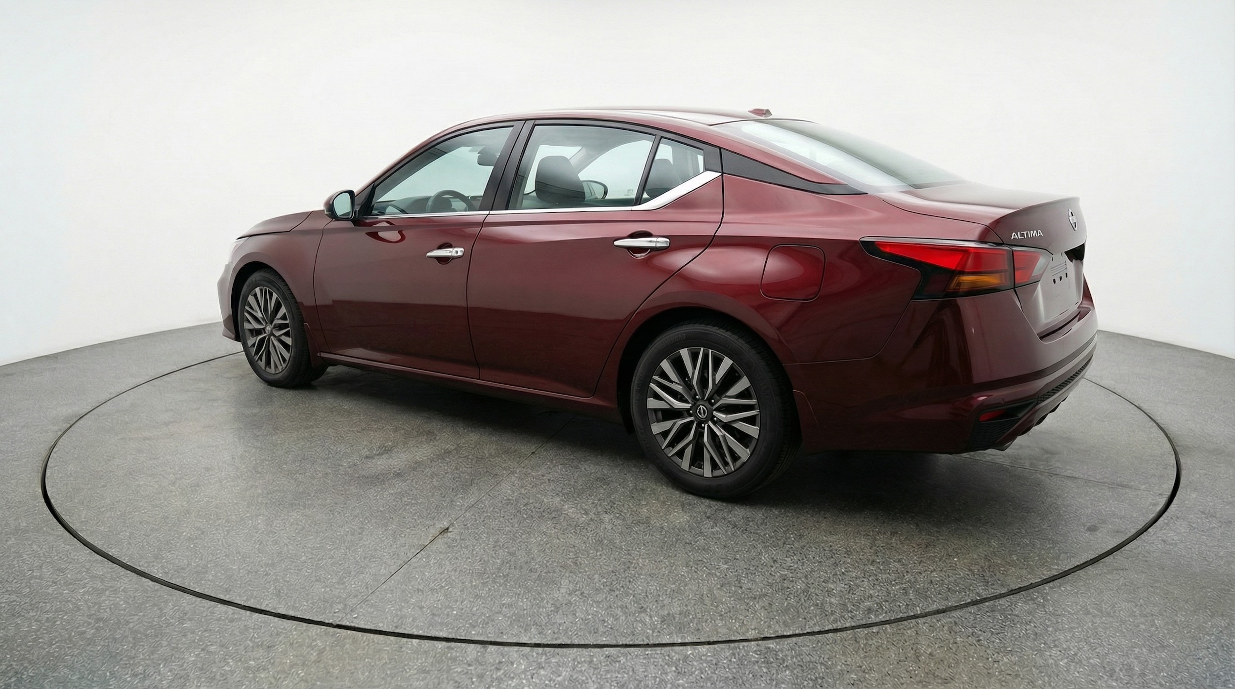 Thumbnail: 2025 Nissan Altima - 5