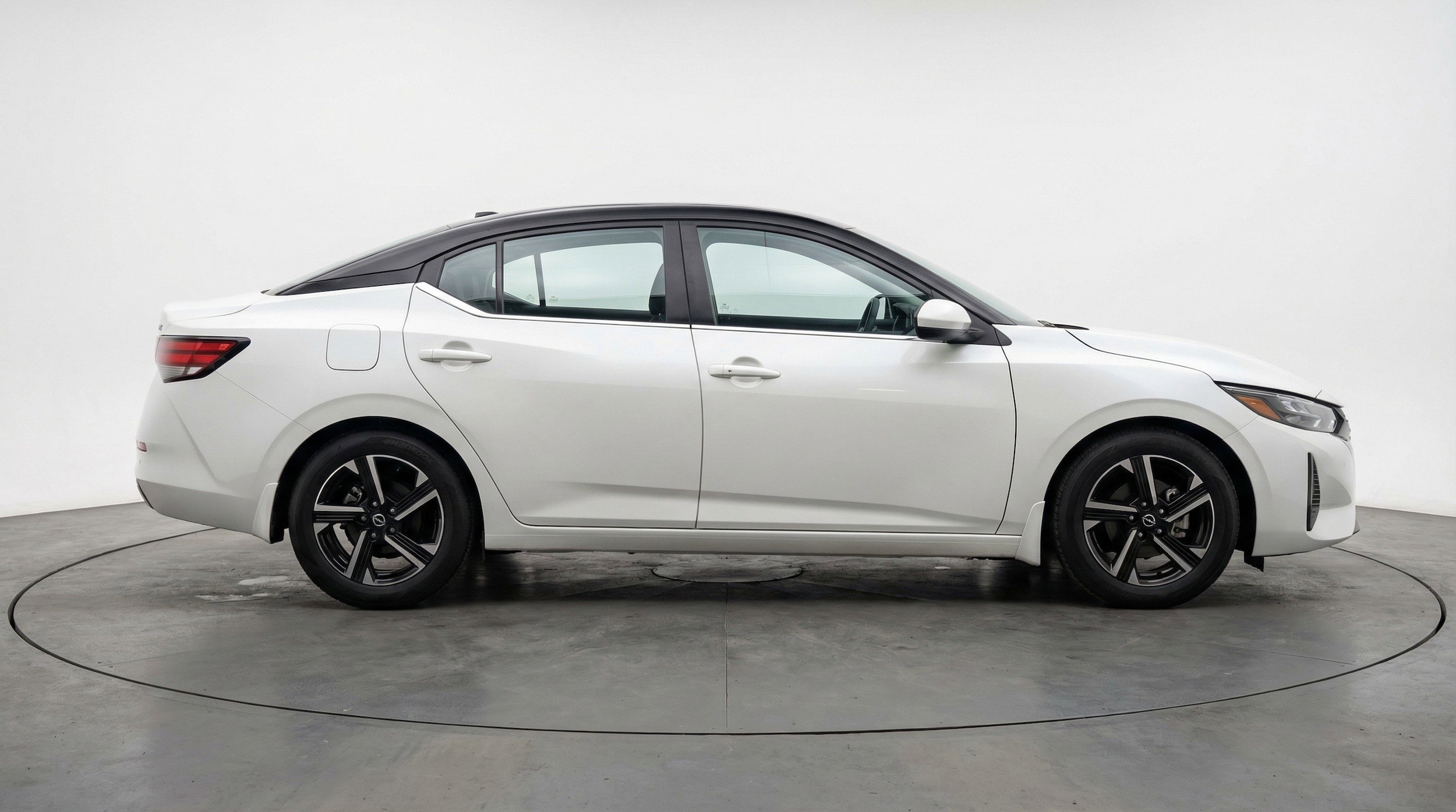 Thumbnail: 2025 Nissan Sentra - 11