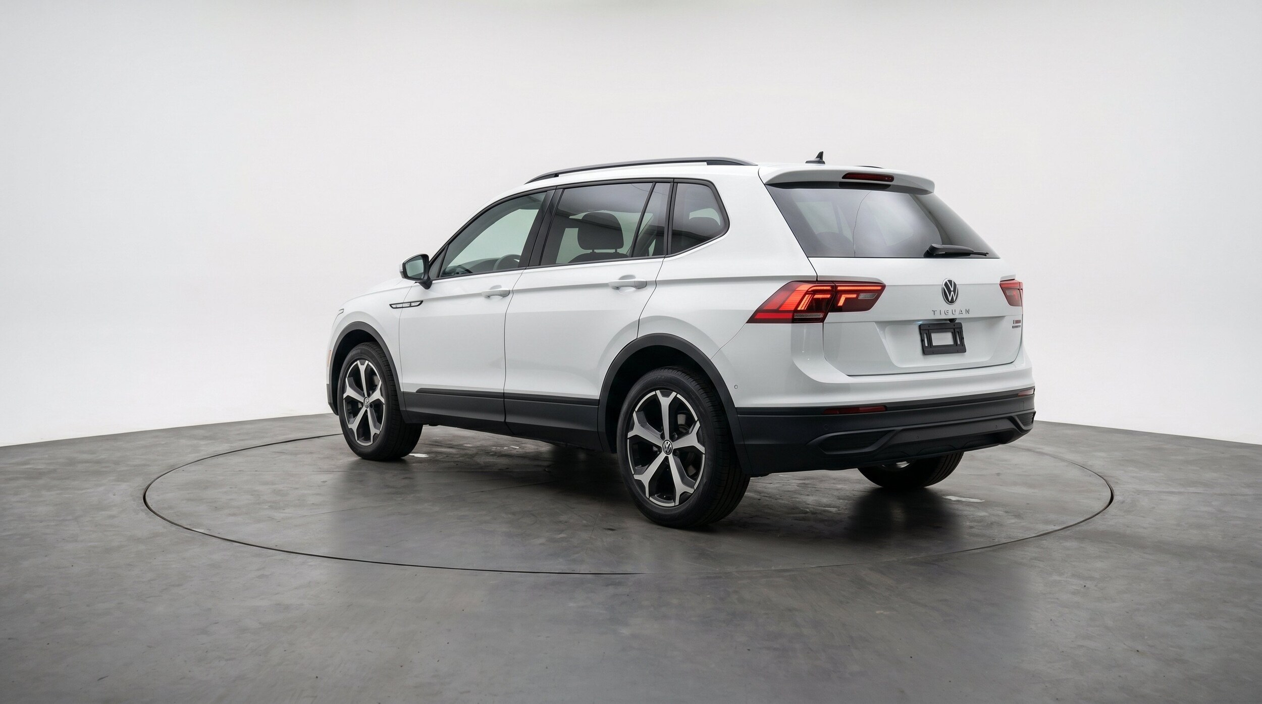 Thumbnail: 2026 Volkswagen Tiguan - 6