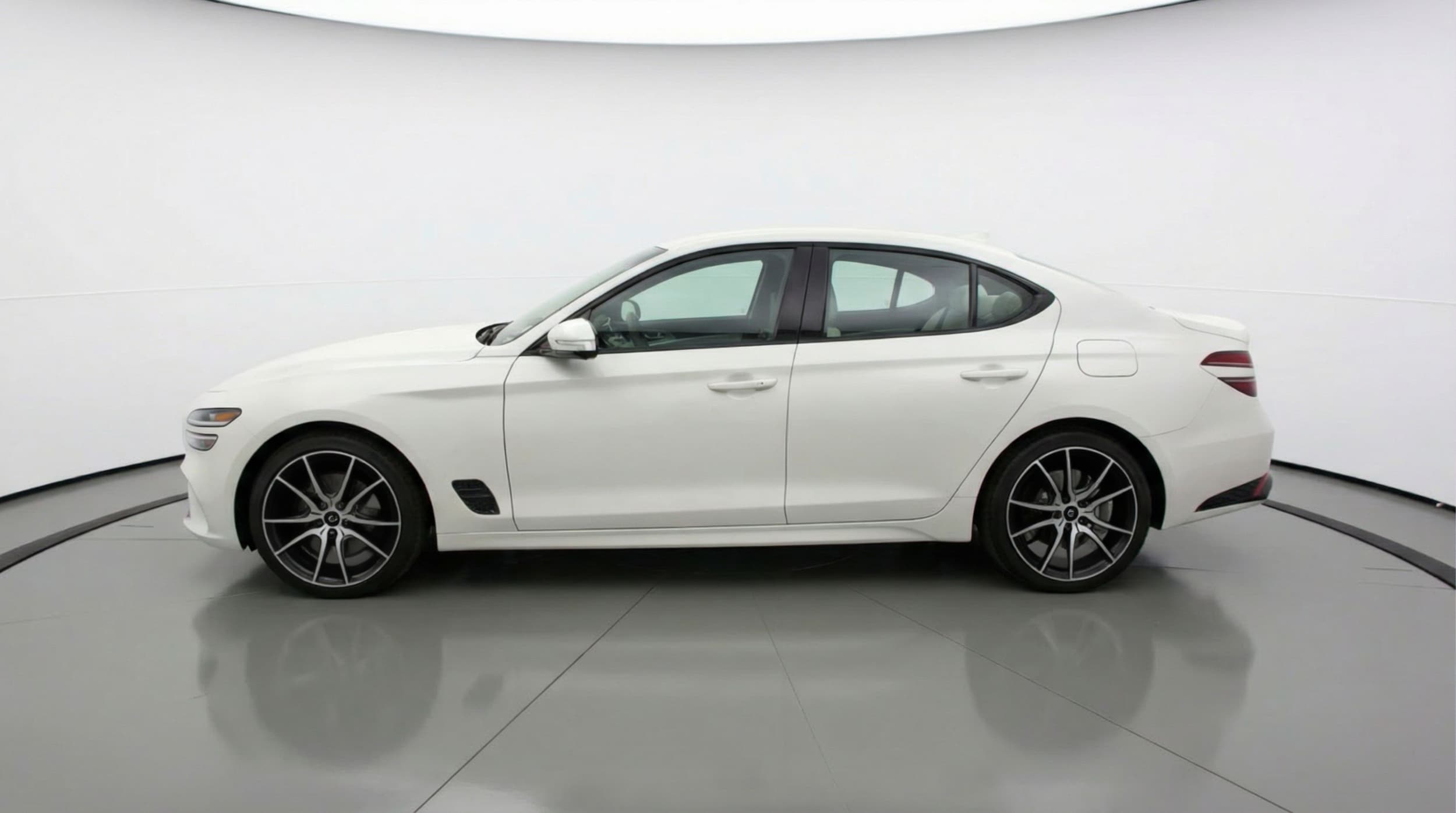 Thumbnail: 2025 Genesis G70 - 4