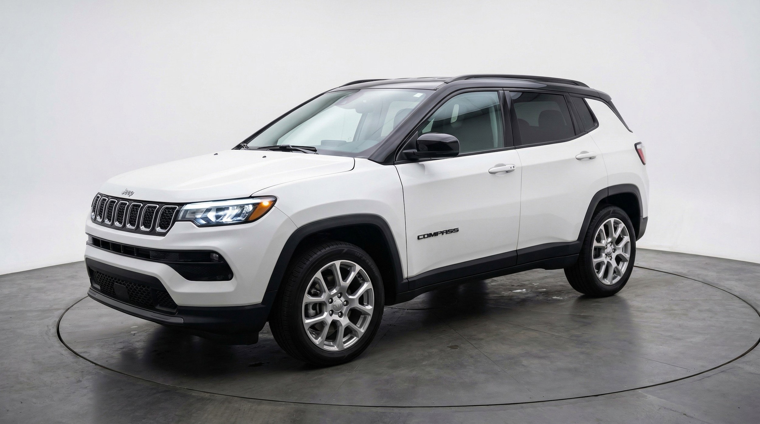Thumbnail: 2025 Jeep Compass - 3