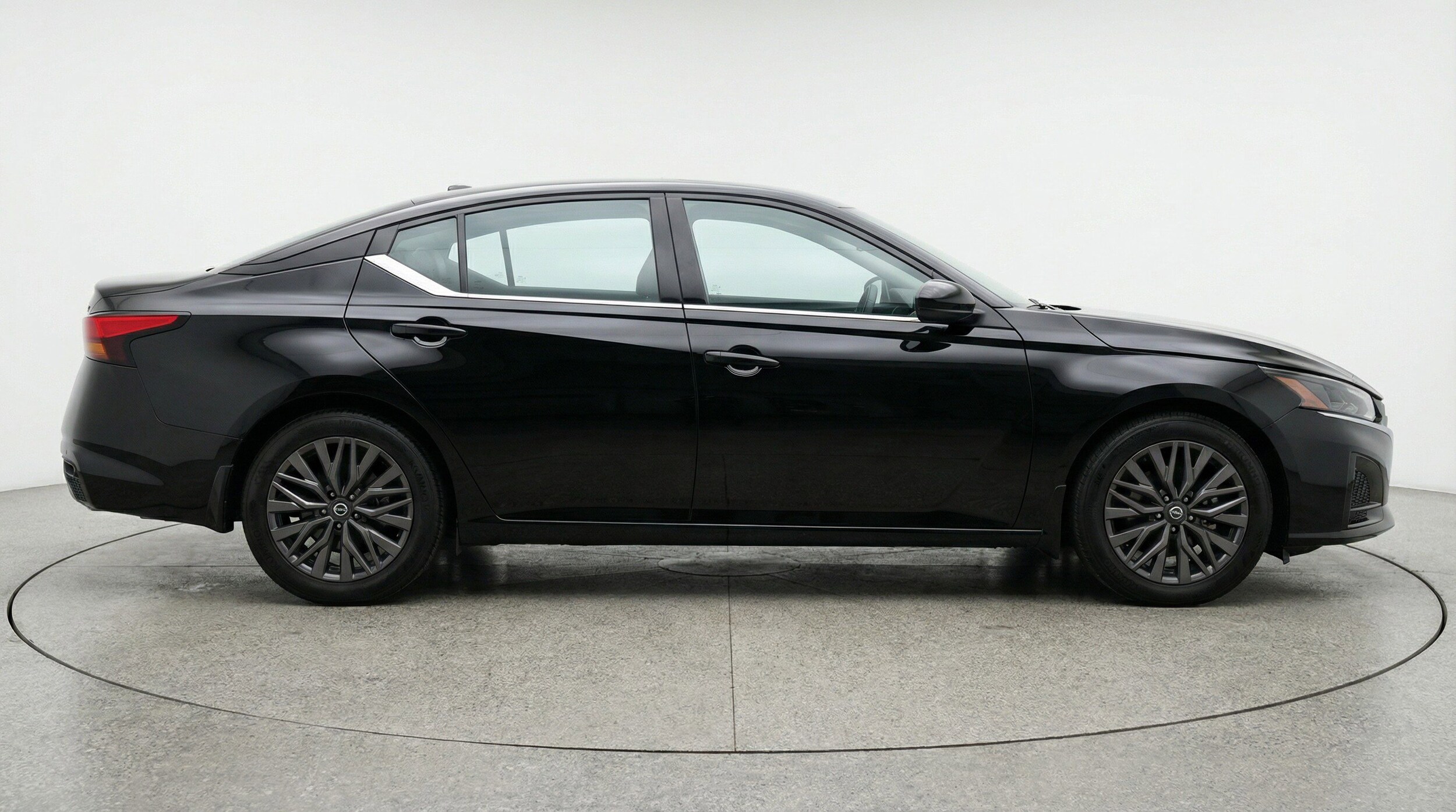 Thumbnail: 2025 Nissan Altima - 11