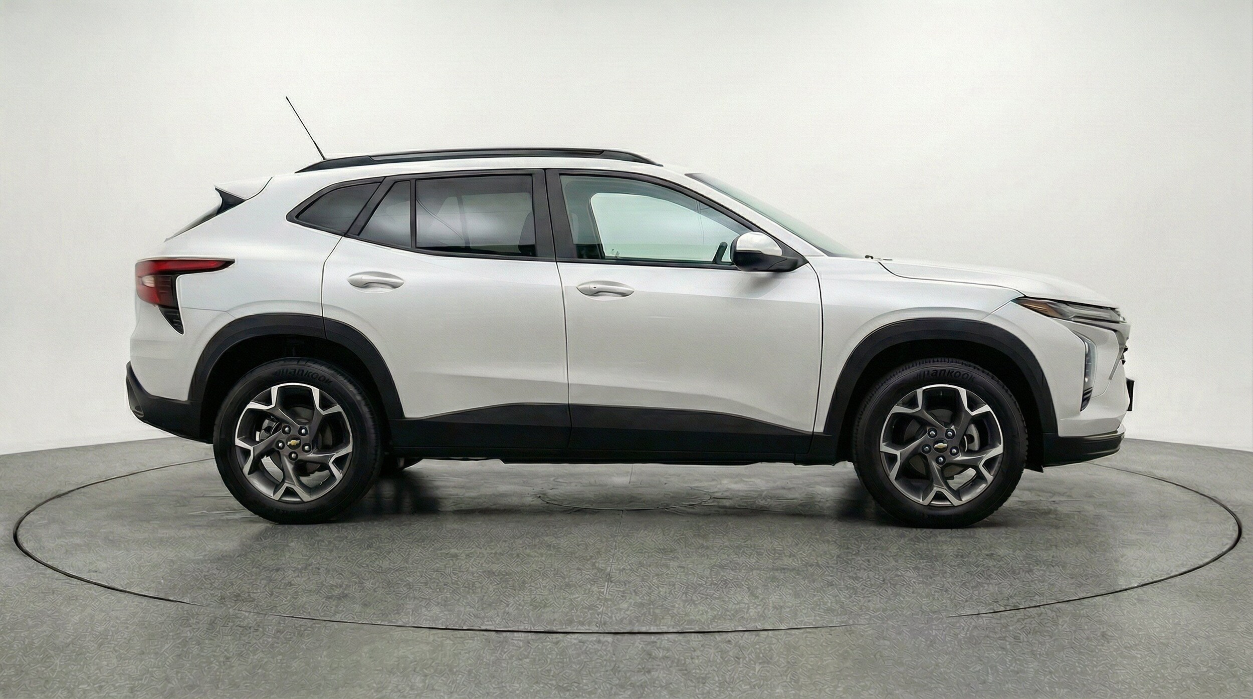 Thumbnail: 2025 Chevrolet Trax - 11