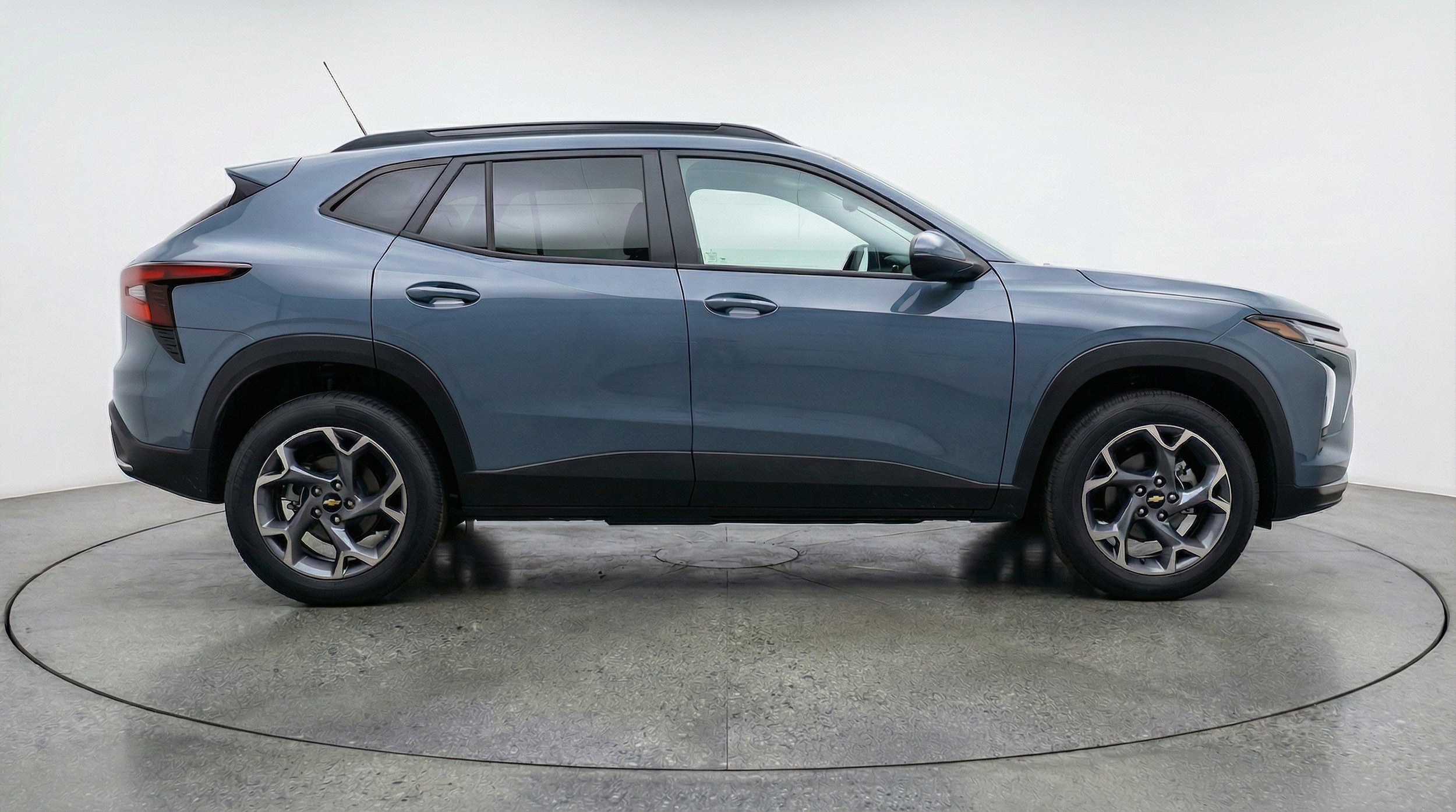 Thumbnail: 2025 Chevrolet Trax - 11