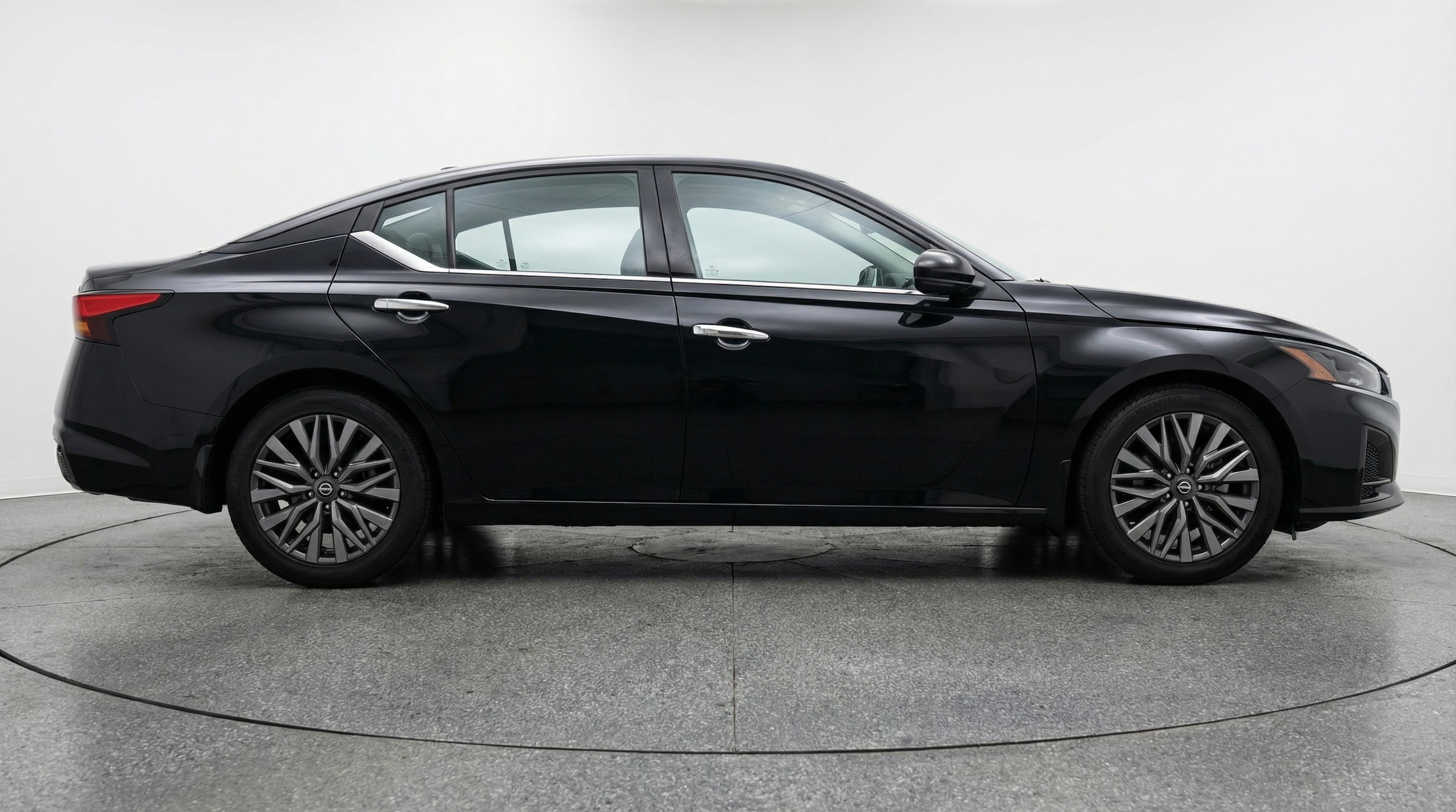 Thumbnail: 2025 Nissan Altima - 8