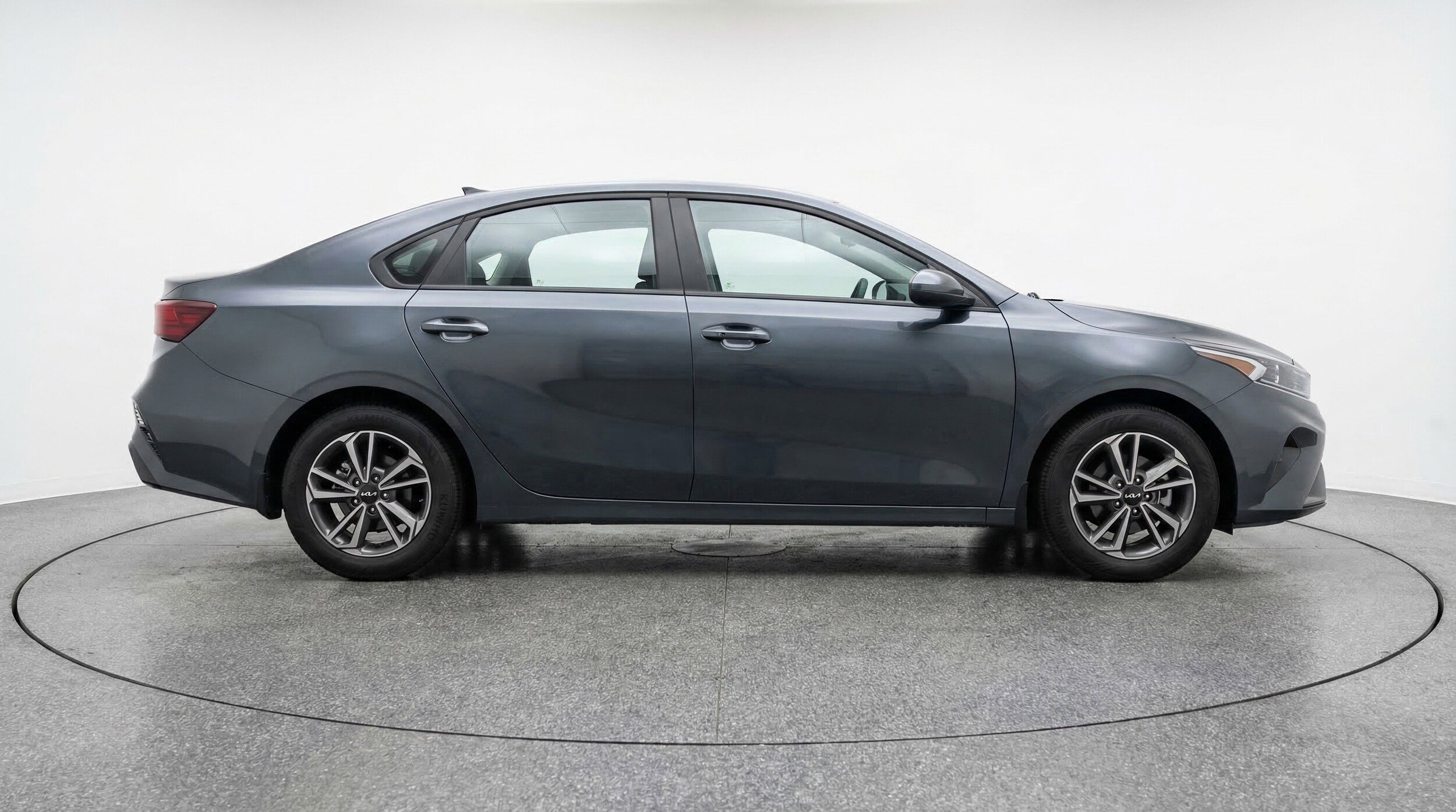 Thumbnail: 2024 Kia Forte - 11