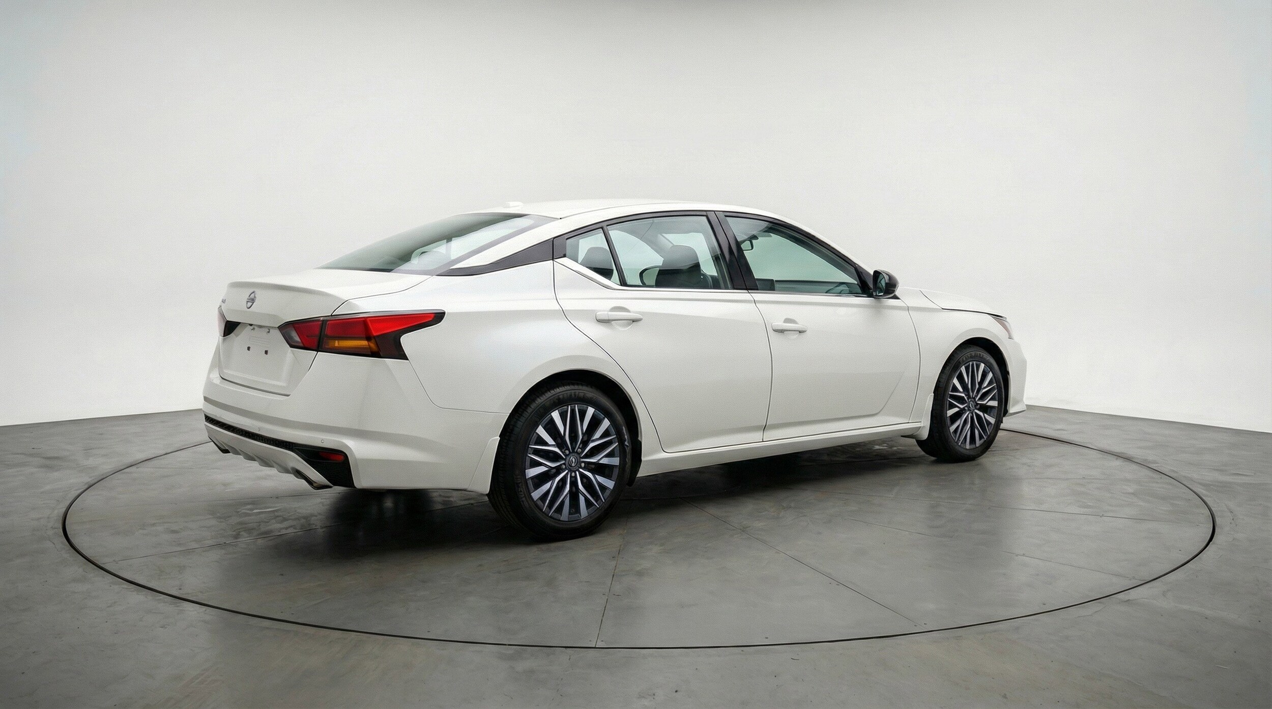 Thumbnail: 2025 Nissan Altima - 9