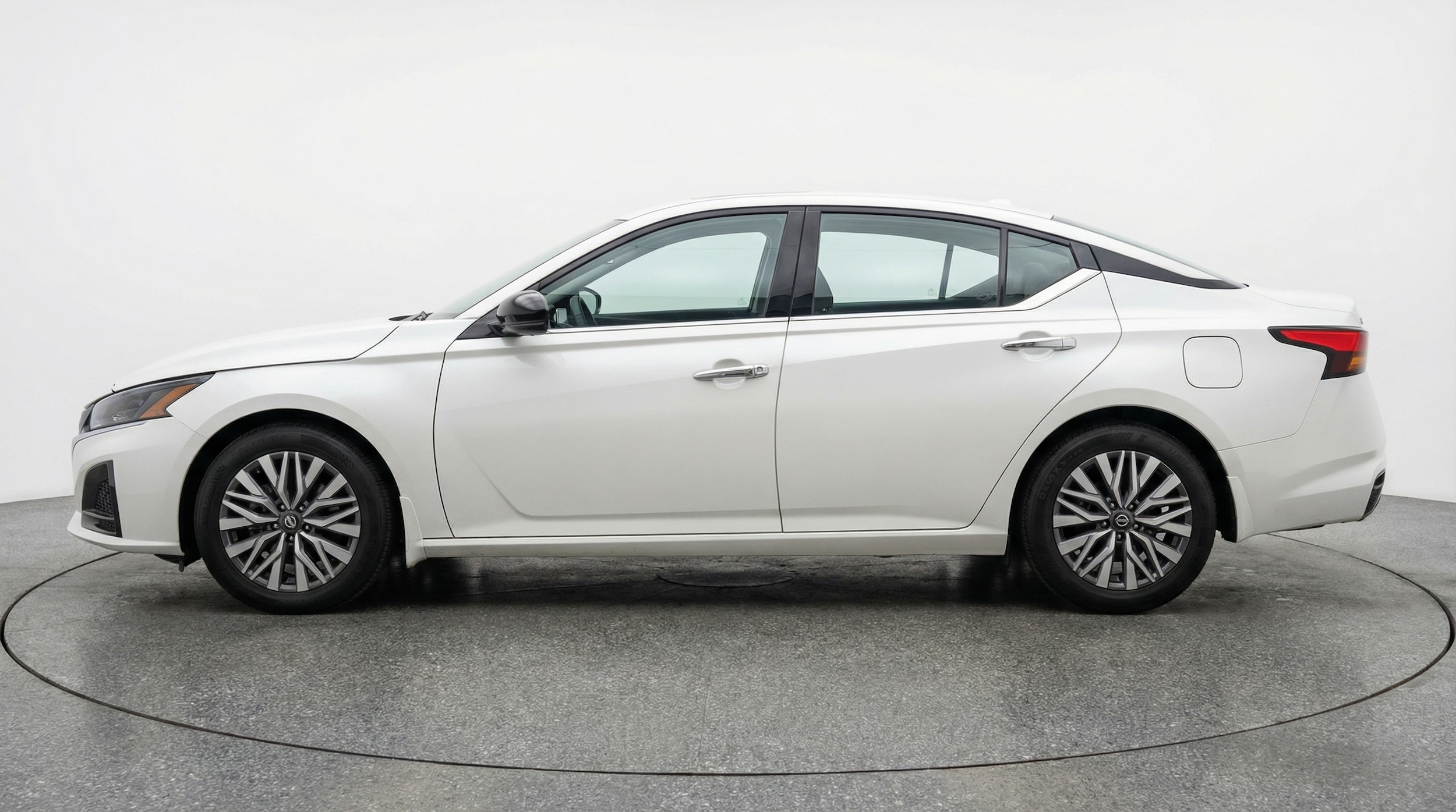 Thumbnail: 2025 Nissan Altima - 4