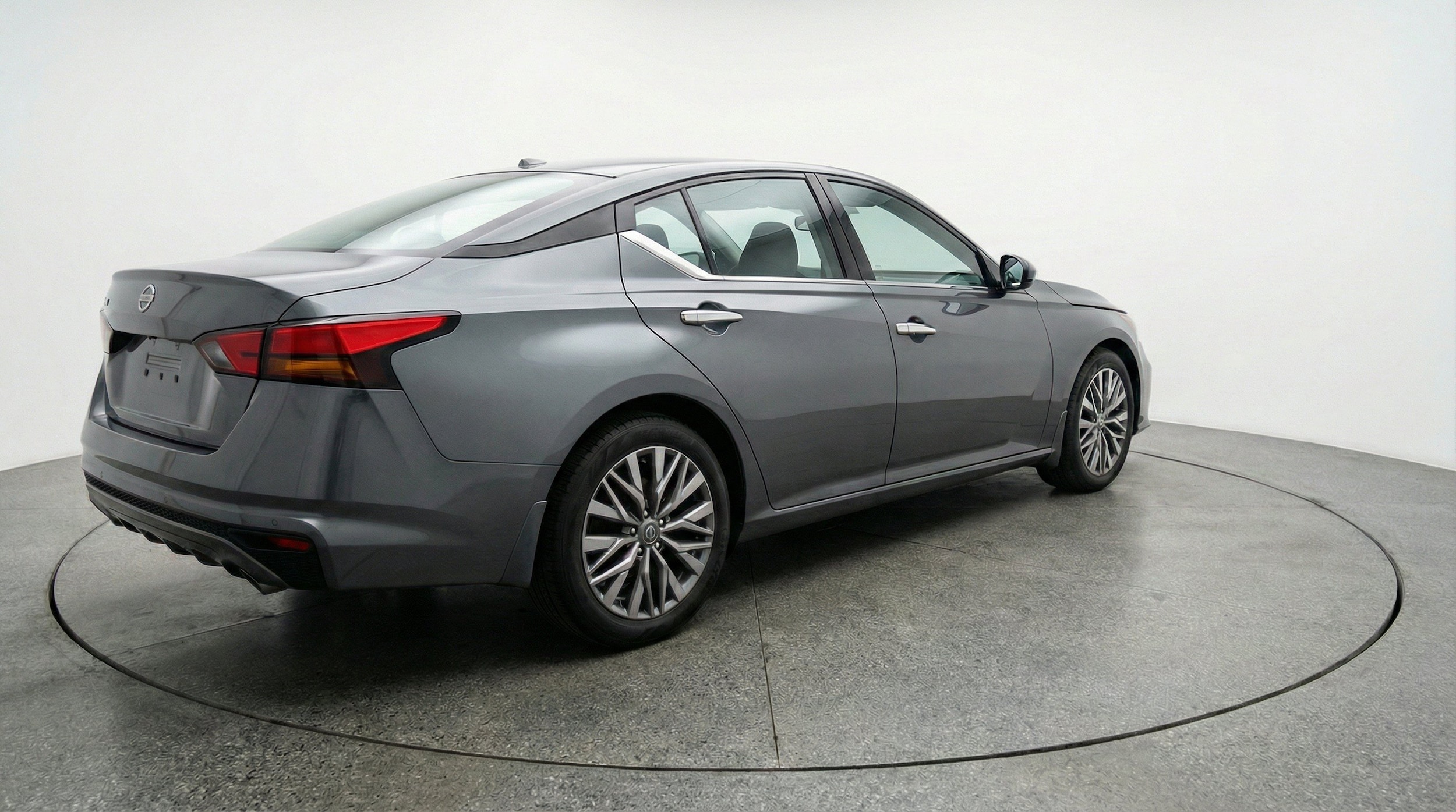 Thumbnail: 2025 Nissan Altima - 9