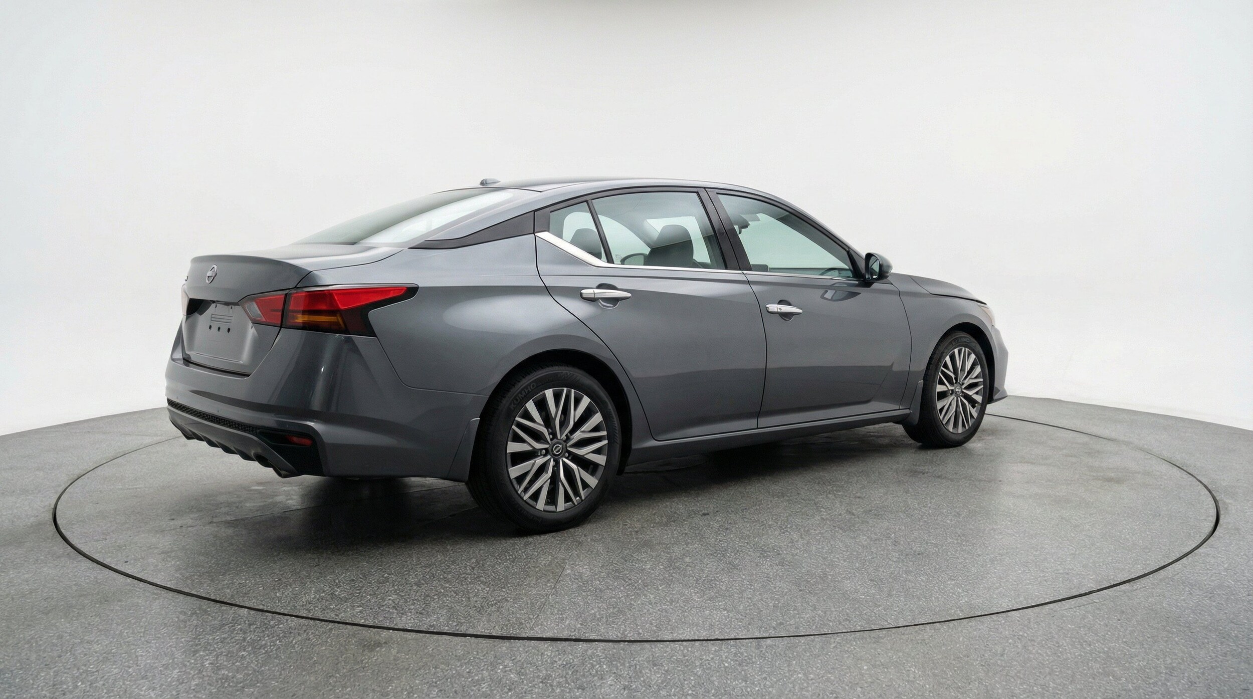 Thumbnail: 2025 Nissan Altima - 9